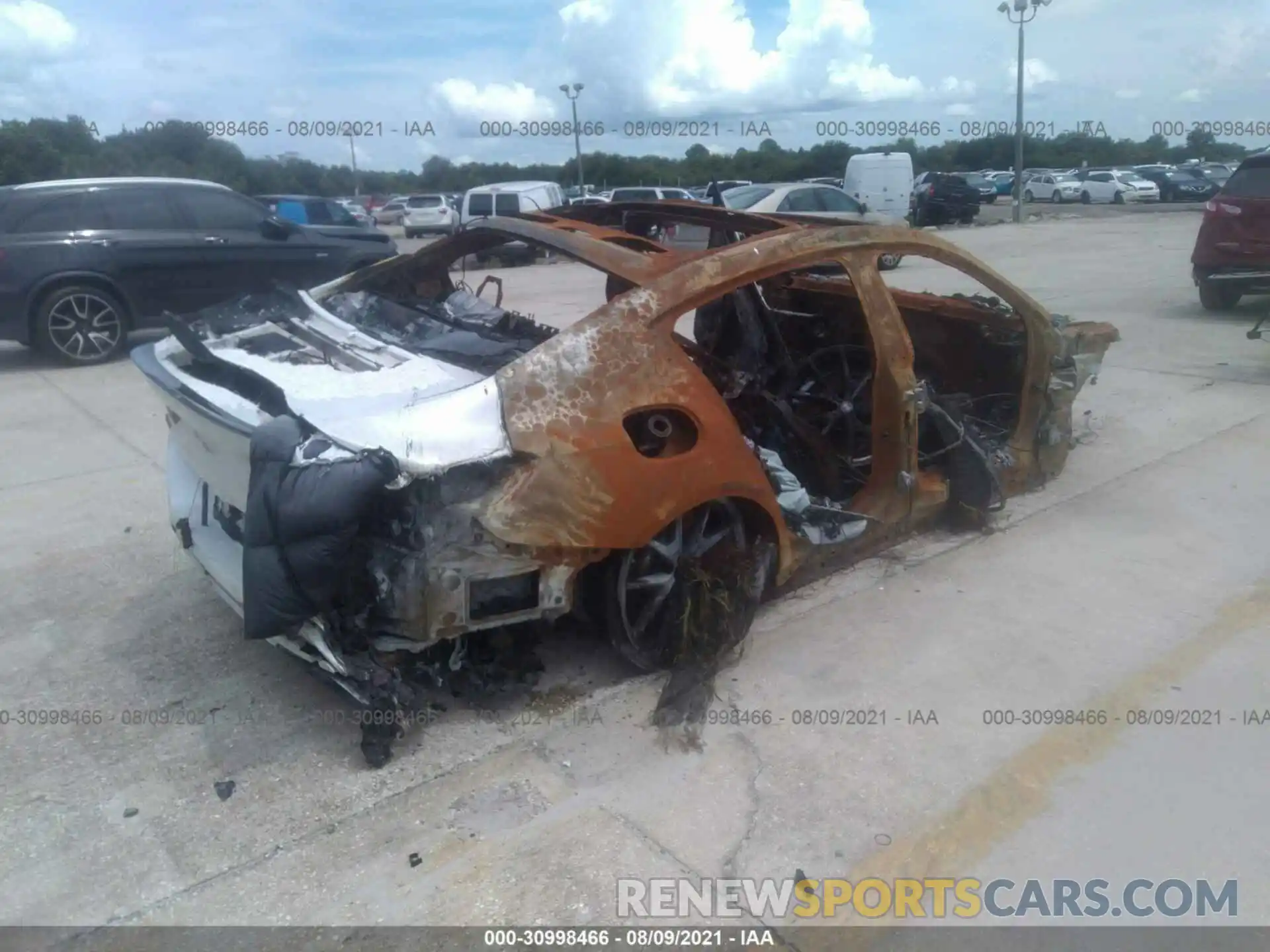 4 Photograph of a damaged car WBAGV8C02MCF22174 BMW 8 SERIES 2021