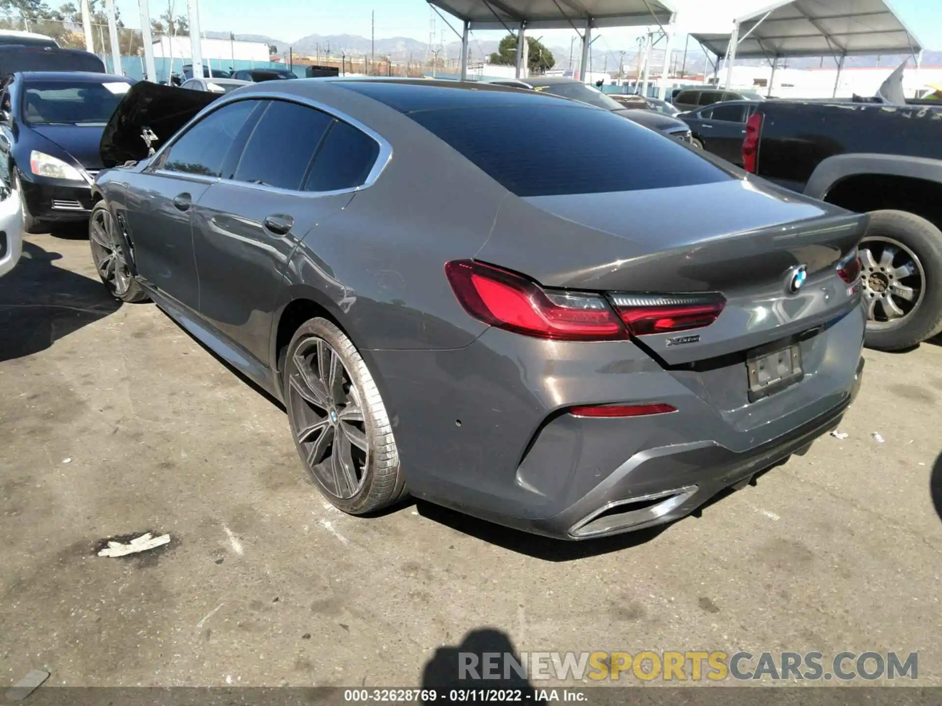 3 Фотография поврежденного автомобиля WBAGV8C03MCF60464 BMW 8 SERIES 2021