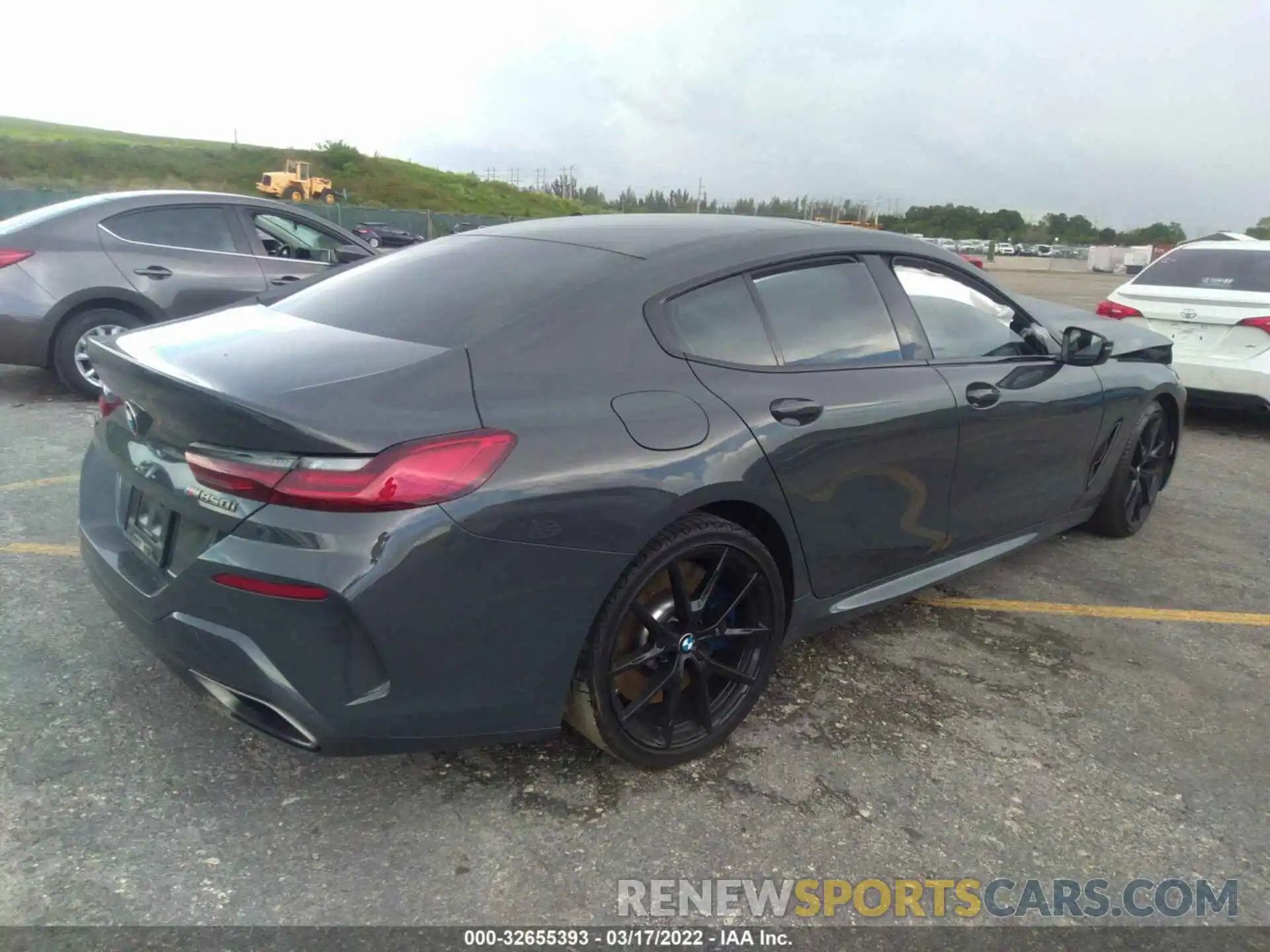 4 Photograph of a damaged car WBAGV8C04MCE95088 BMW 8 SERIES 2021