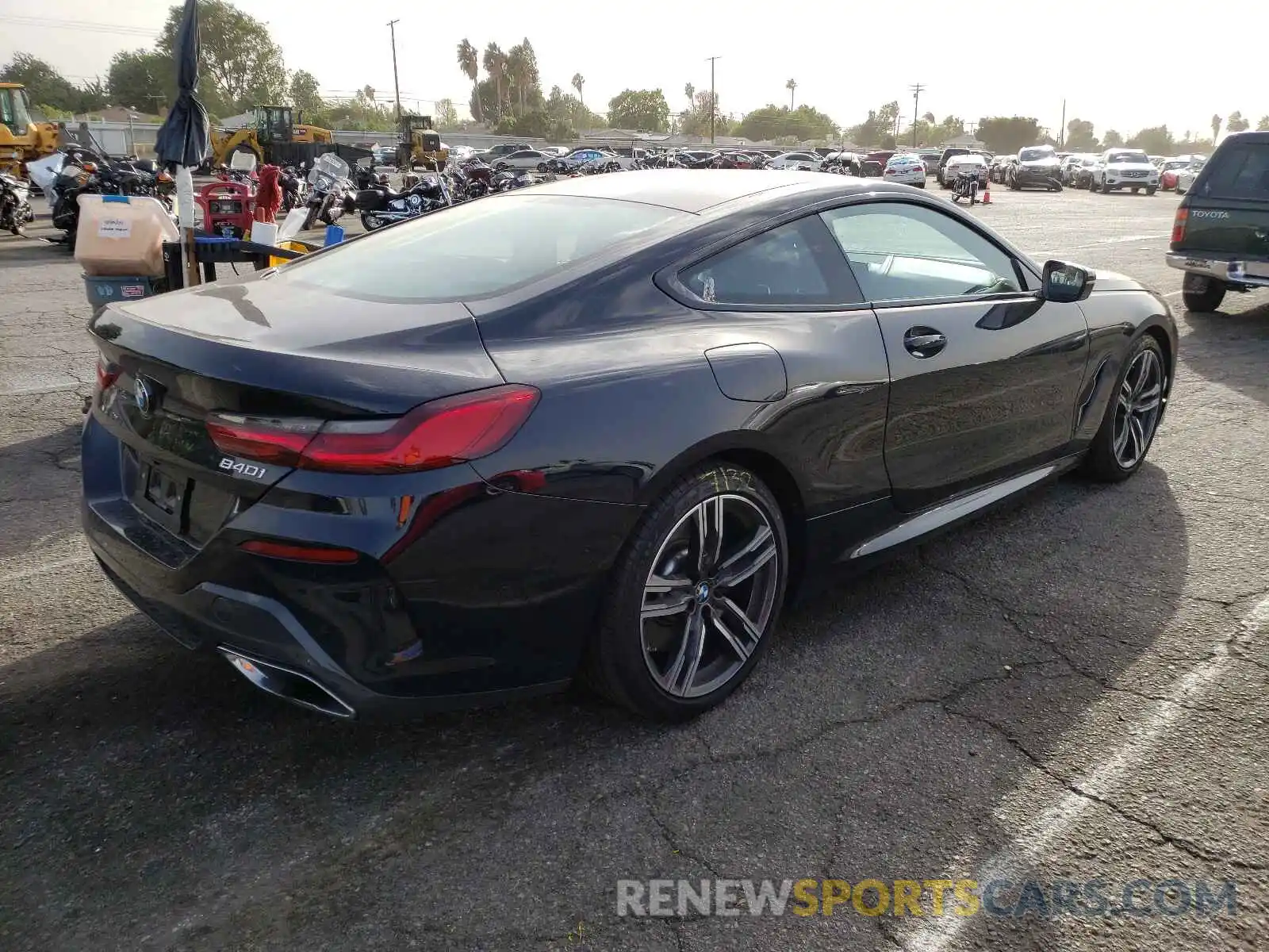 4 Photograph of a damaged car WBAAE2C00NCH10499 BMW 8 SERIES 2022