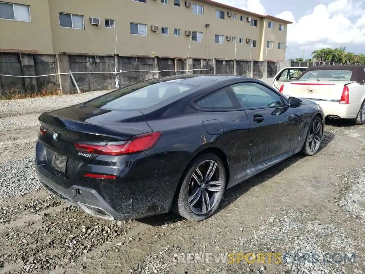 4 Фотография поврежденного автомобиля WBAAE2C01NCH15310 BMW 8 SERIES 2022