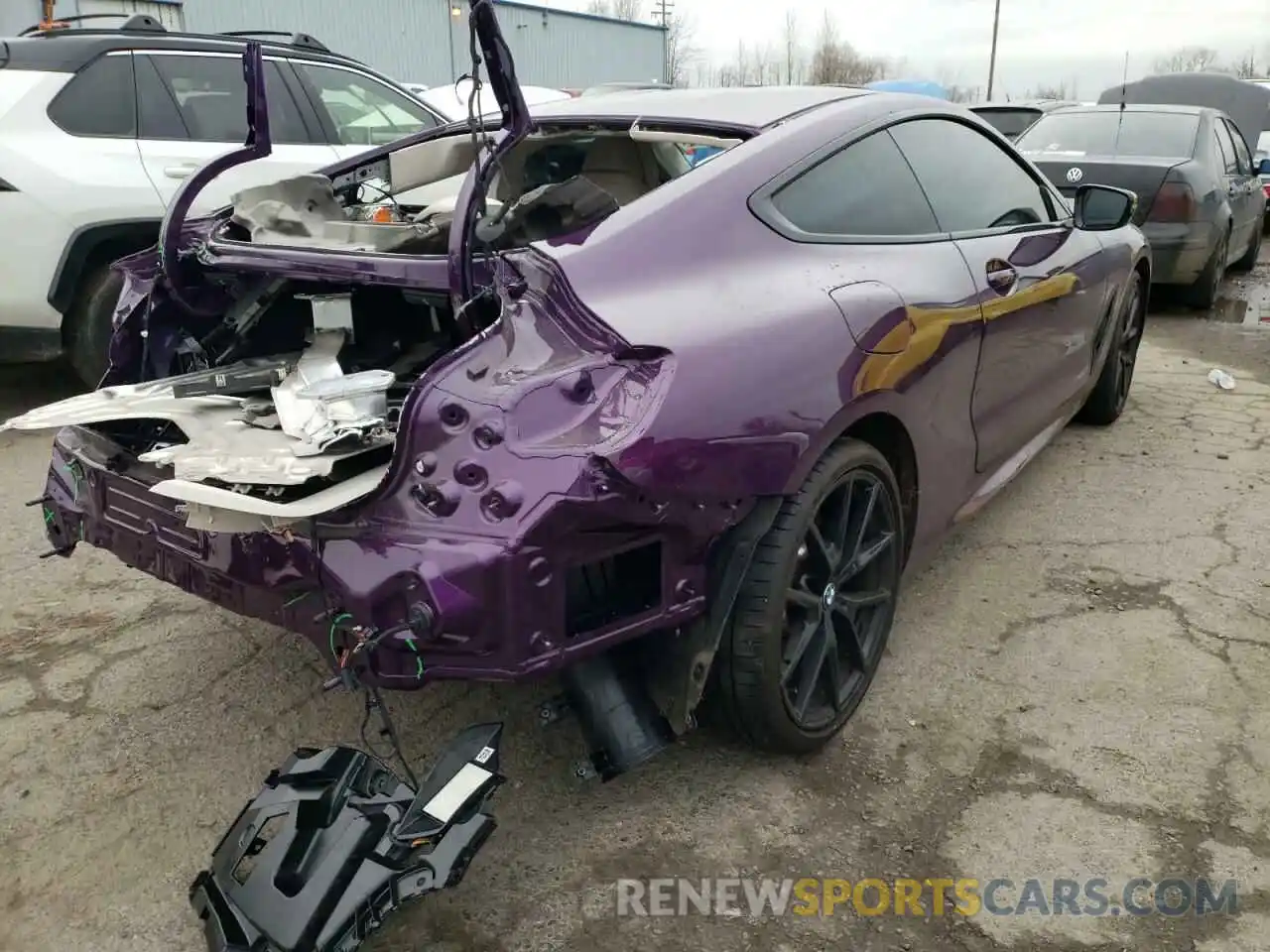 4 Photograph of a damaged car WBAAE4C03NCG77929 BMW 8 SERIES 2022