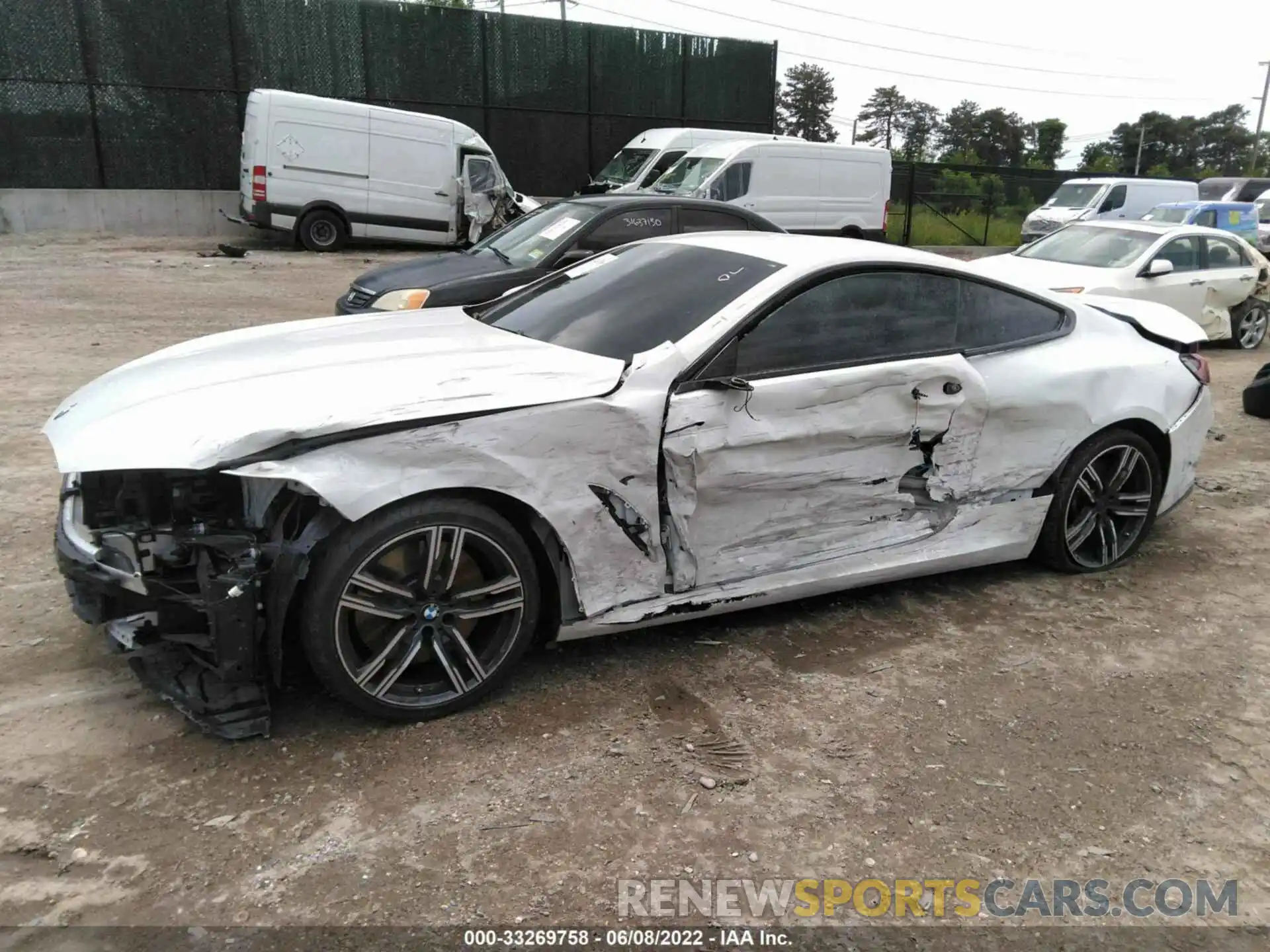 2 Photograph of a damaged car WBAAE4C06NCH95165 BMW 8 SERIES 2022