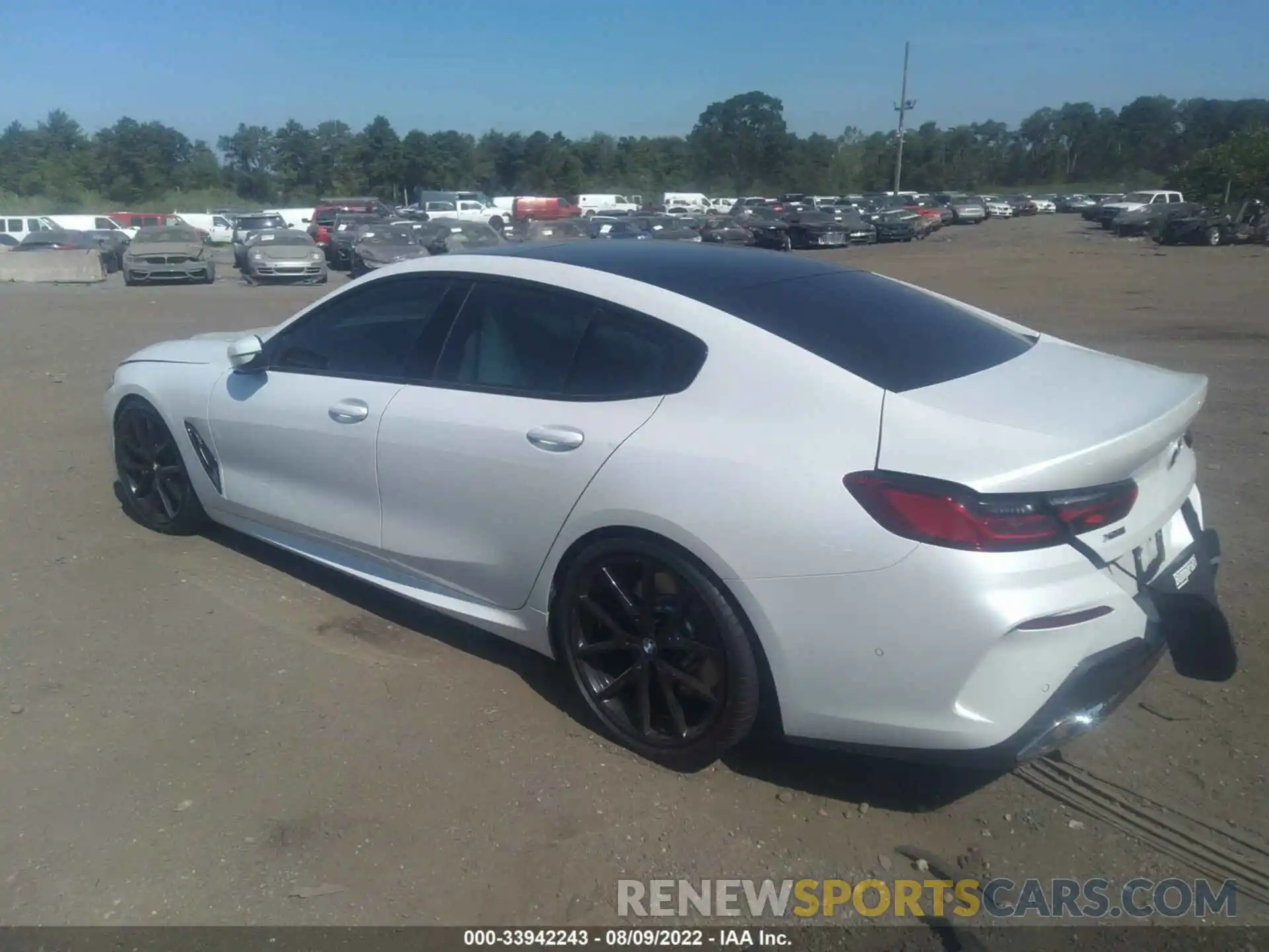 3 Photograph of a damaged car WBAGV4C09NCH55480 BMW 8 SERIES 2022