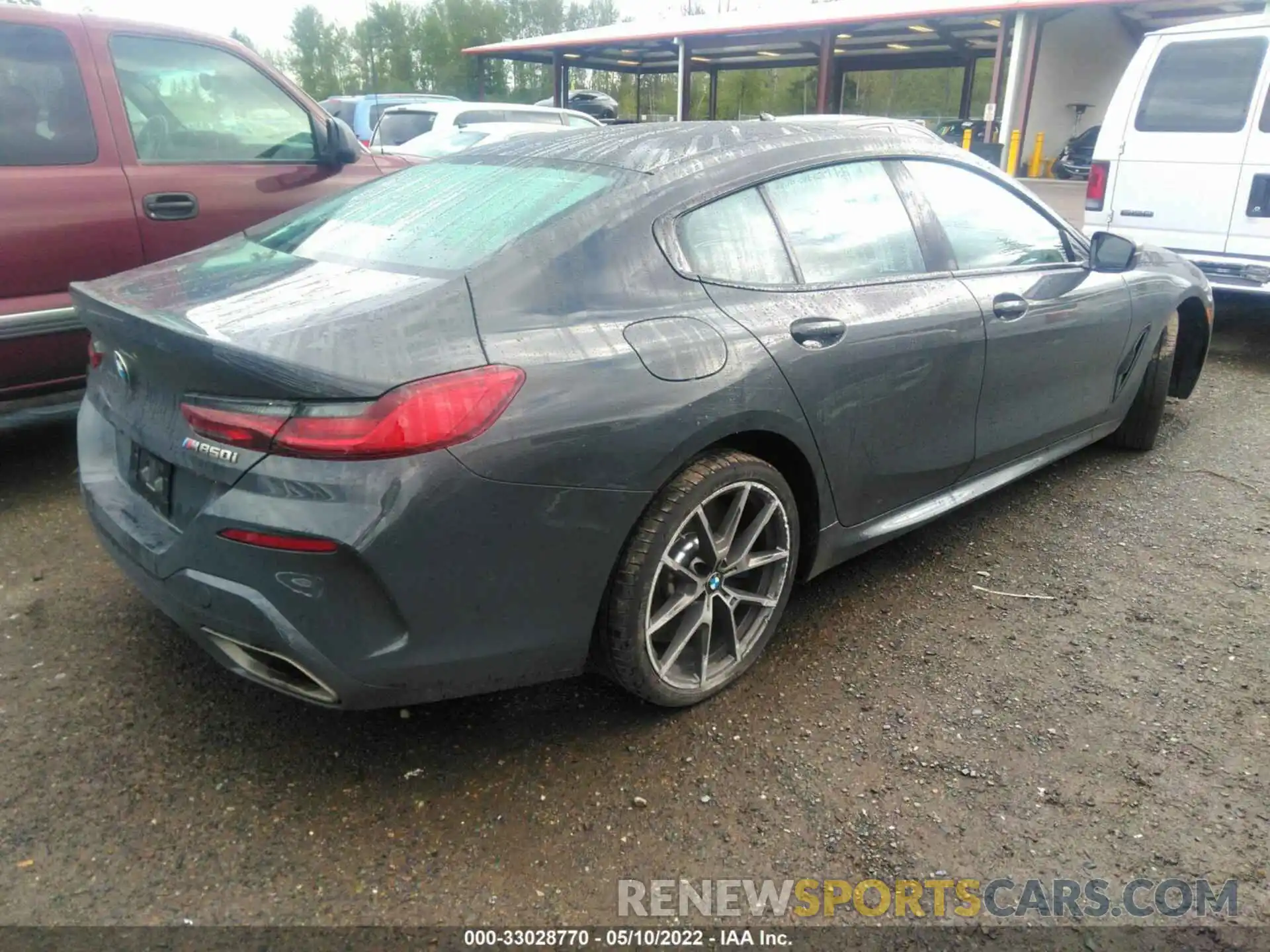 4 Photograph of a damaged car WBAGV8C01NCH58932 BMW 8 SERIES 2022