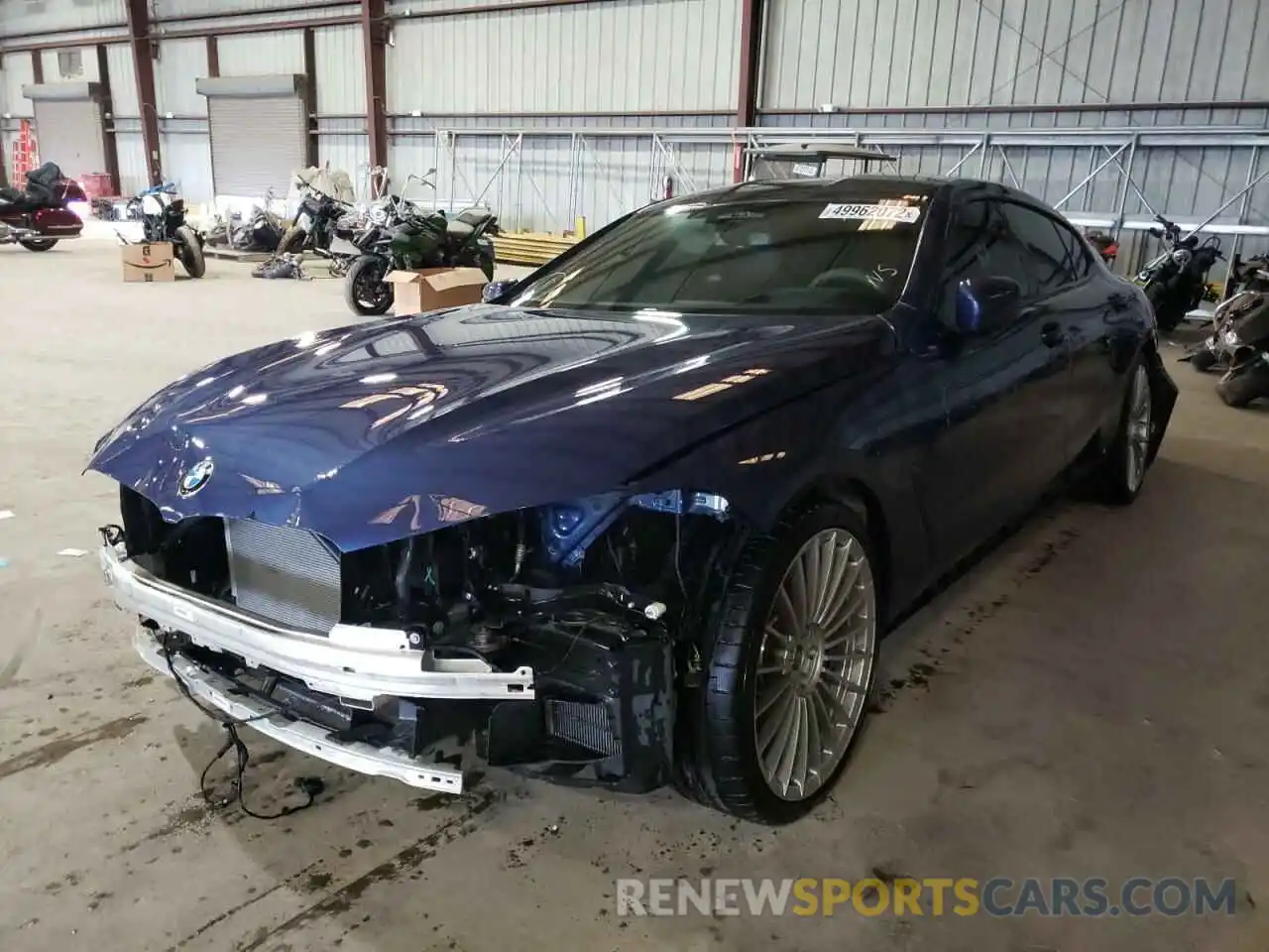 2 Photograph of a damaged car WBAGX0C10NCJ02626 BMW ALPINA B8 2022