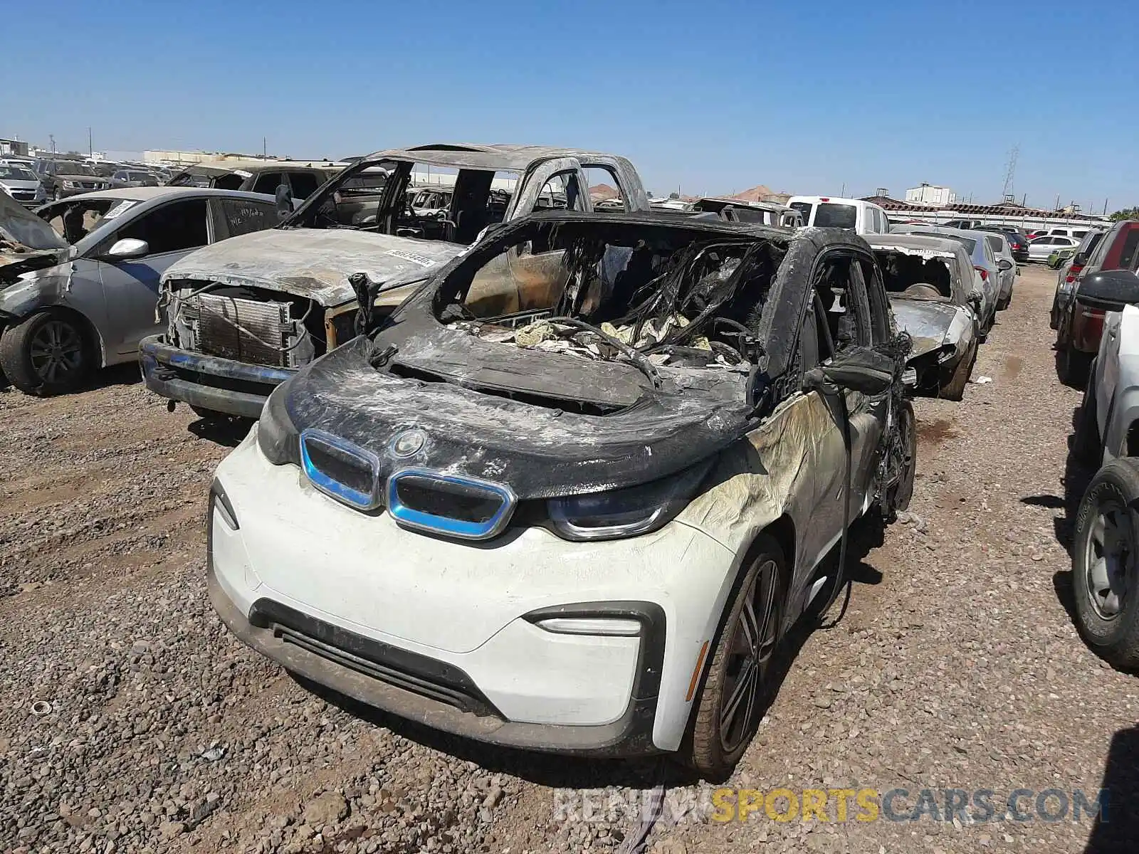 2 Photograph of a damaged car 00000000000000000 BMW I SERIES 2019