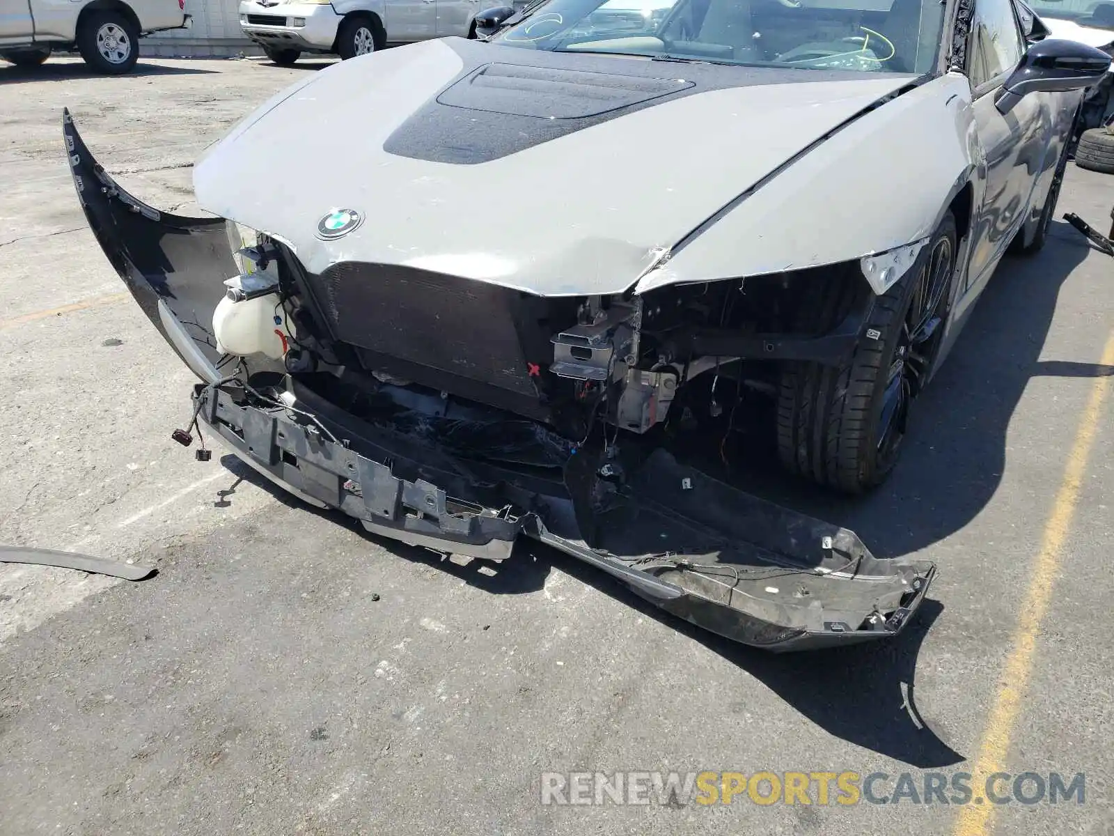 9 Photograph of a damaged car WBY2Z6C58KVG97885 BMW I SERIES 2019