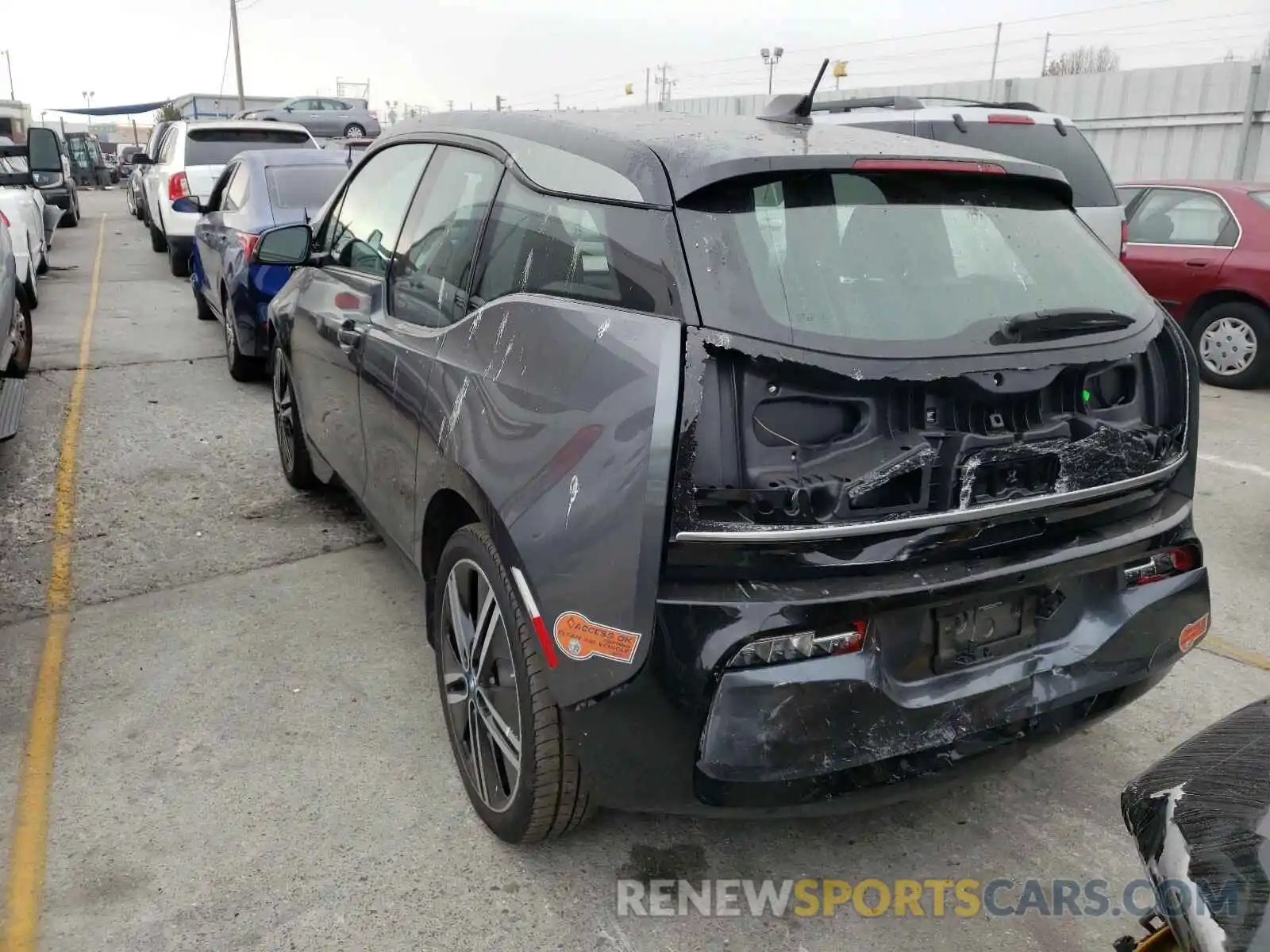 3 Фотография поврежденного автомобиля WBY8P4C5XK7E76071 BMW I SERIES 2019
