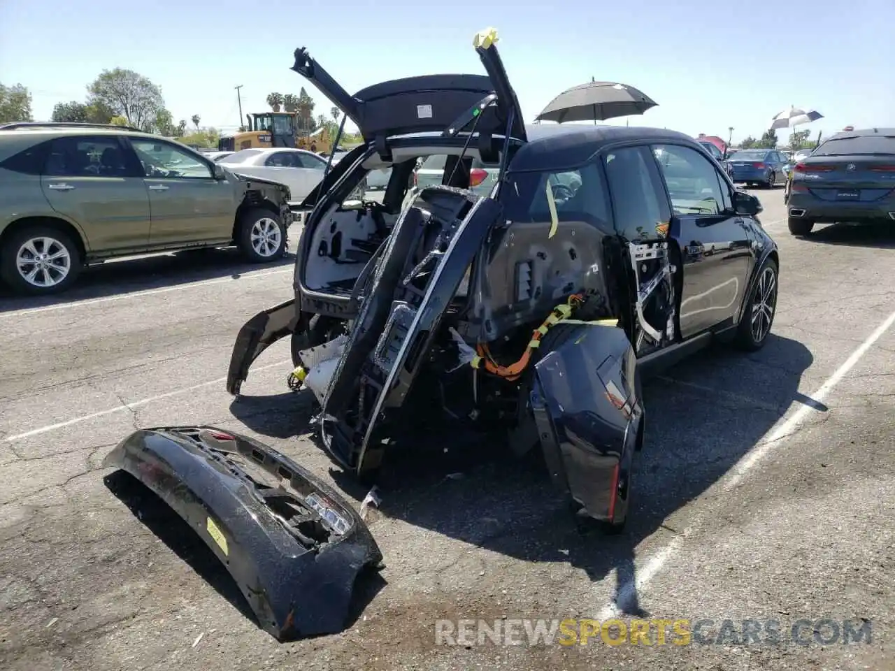 4 Photograph of a damaged car WBY8P8C55K7E87034 BMW I SERIES 2019