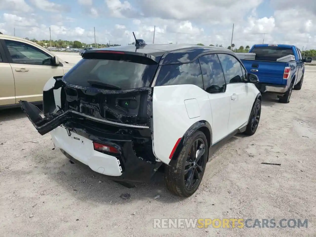 4 Photograph of a damaged car WBY8P8C5XK7E52022 BMW I SERIES 2019