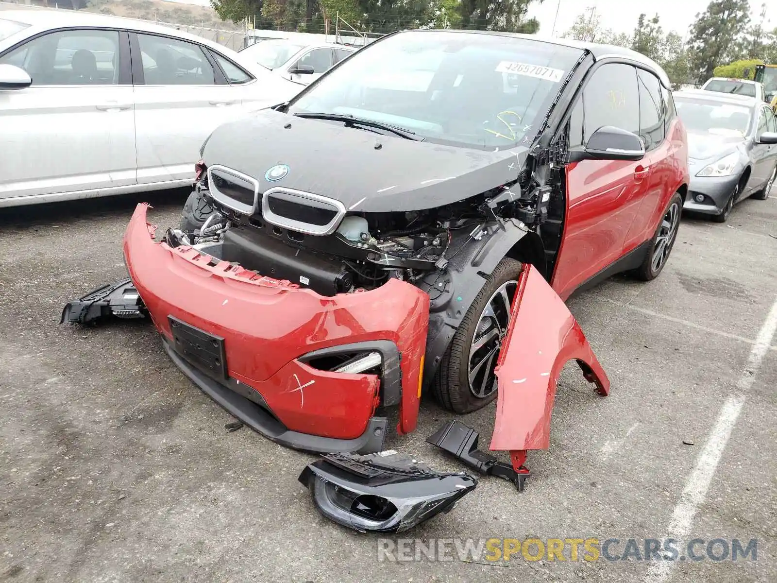 2 Photograph of a damaged car WBY8P2C03L7G79314 BMW I SERIES 2020