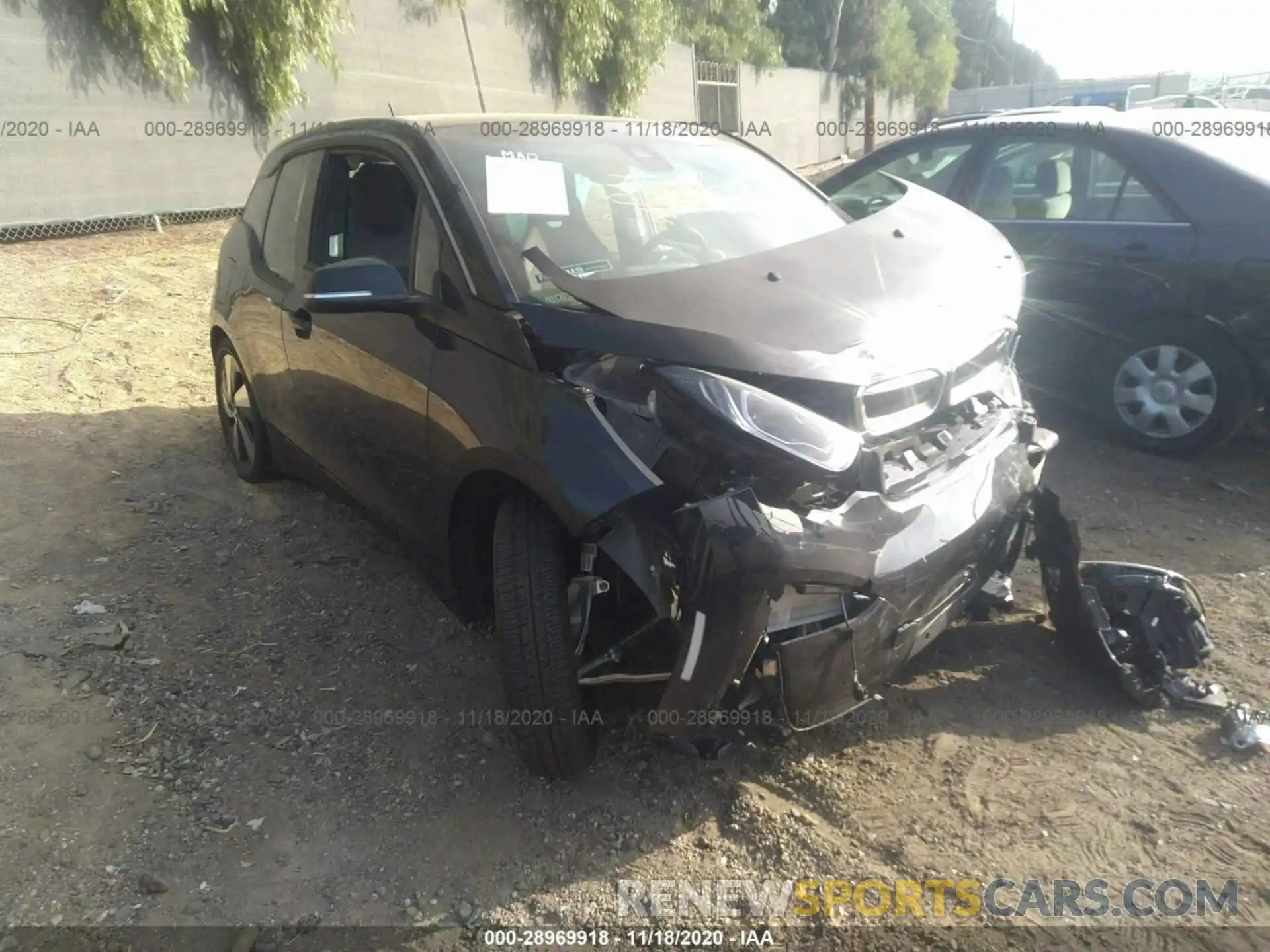 1 Photograph of a damaged car WBY8P2C51K7E55713 BMW I3 2019