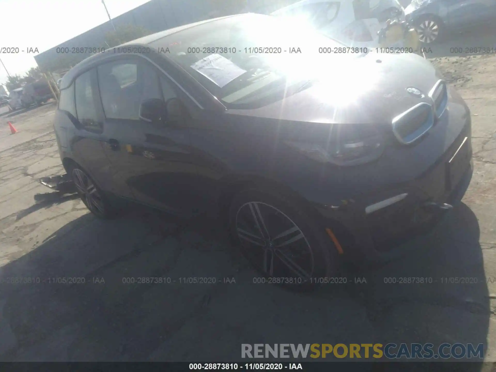 1 Photograph of a damaged car WBY8P2C52K7D71349 BMW I3 2019