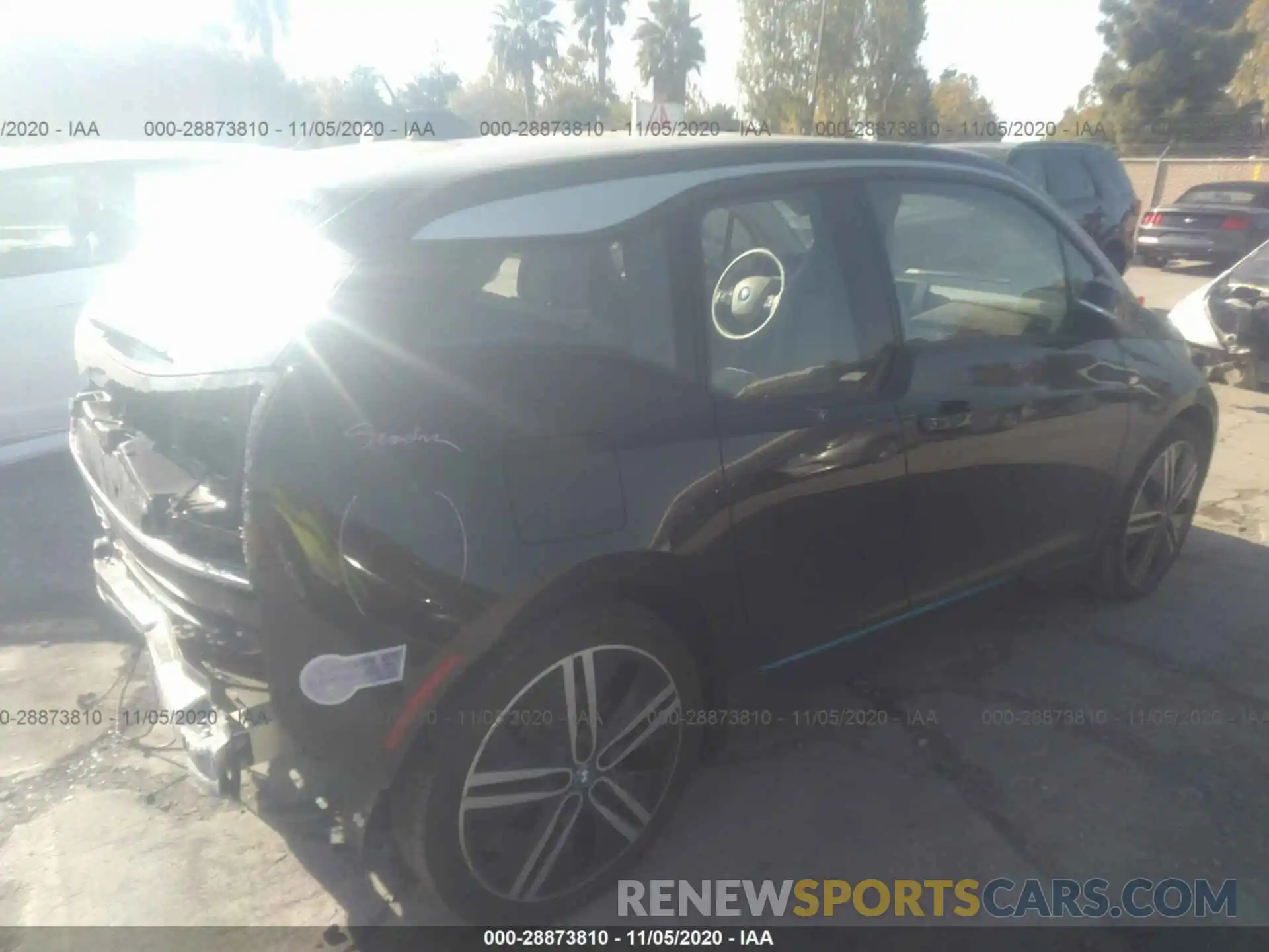 4 Photograph of a damaged car WBY8P2C52K7D71349 BMW I3 2019