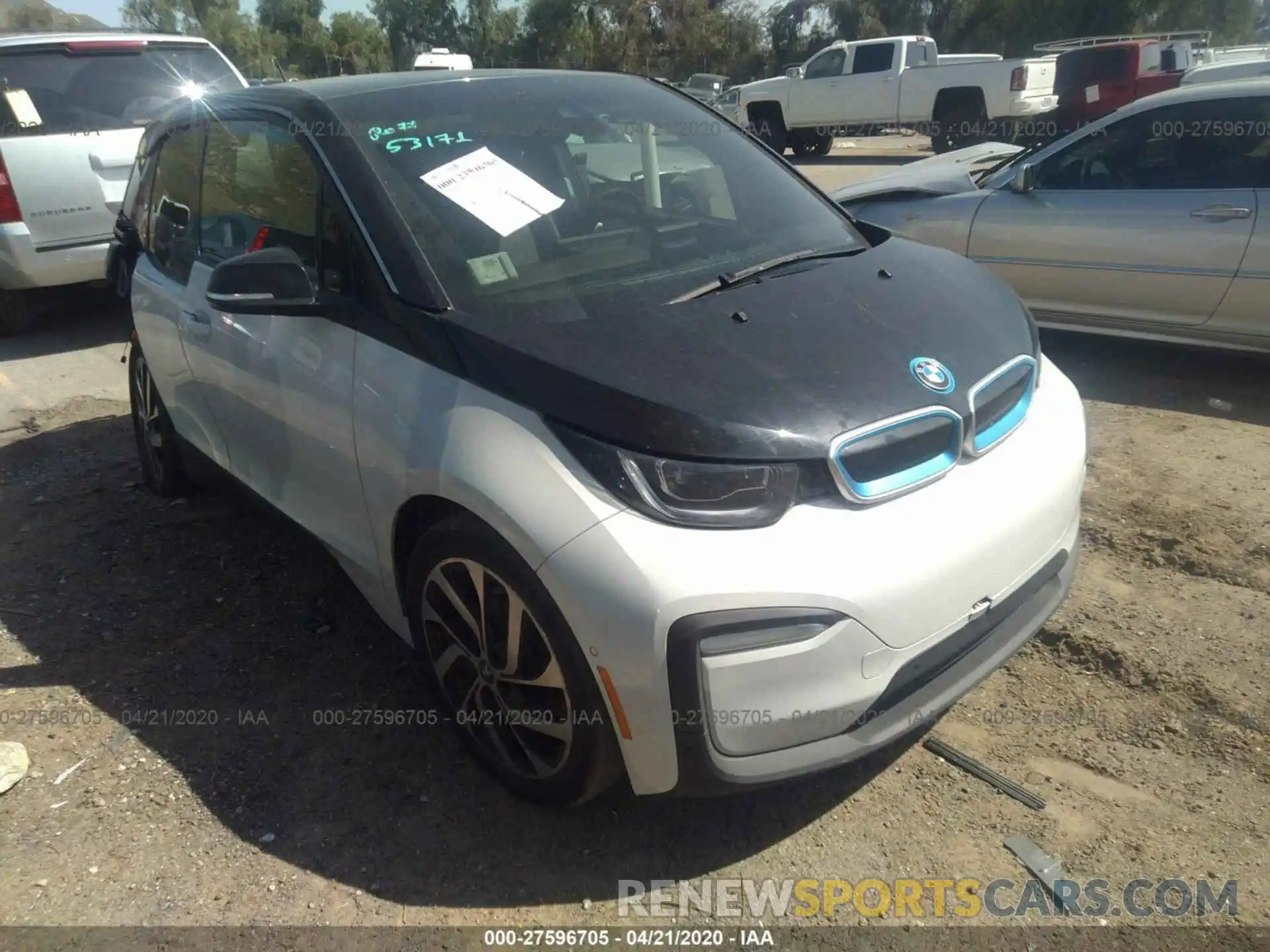 1 Photograph of a damaged car WBY8P2C56K7D23031 BMW I3 2019