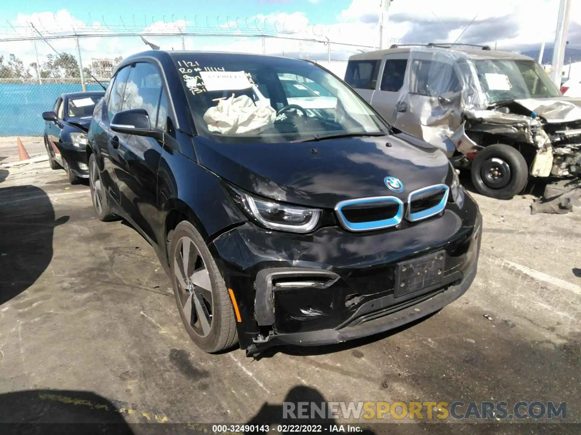 1 Photograph of a damaged car WBY8P2C58K7D80279 BMW I3 2019