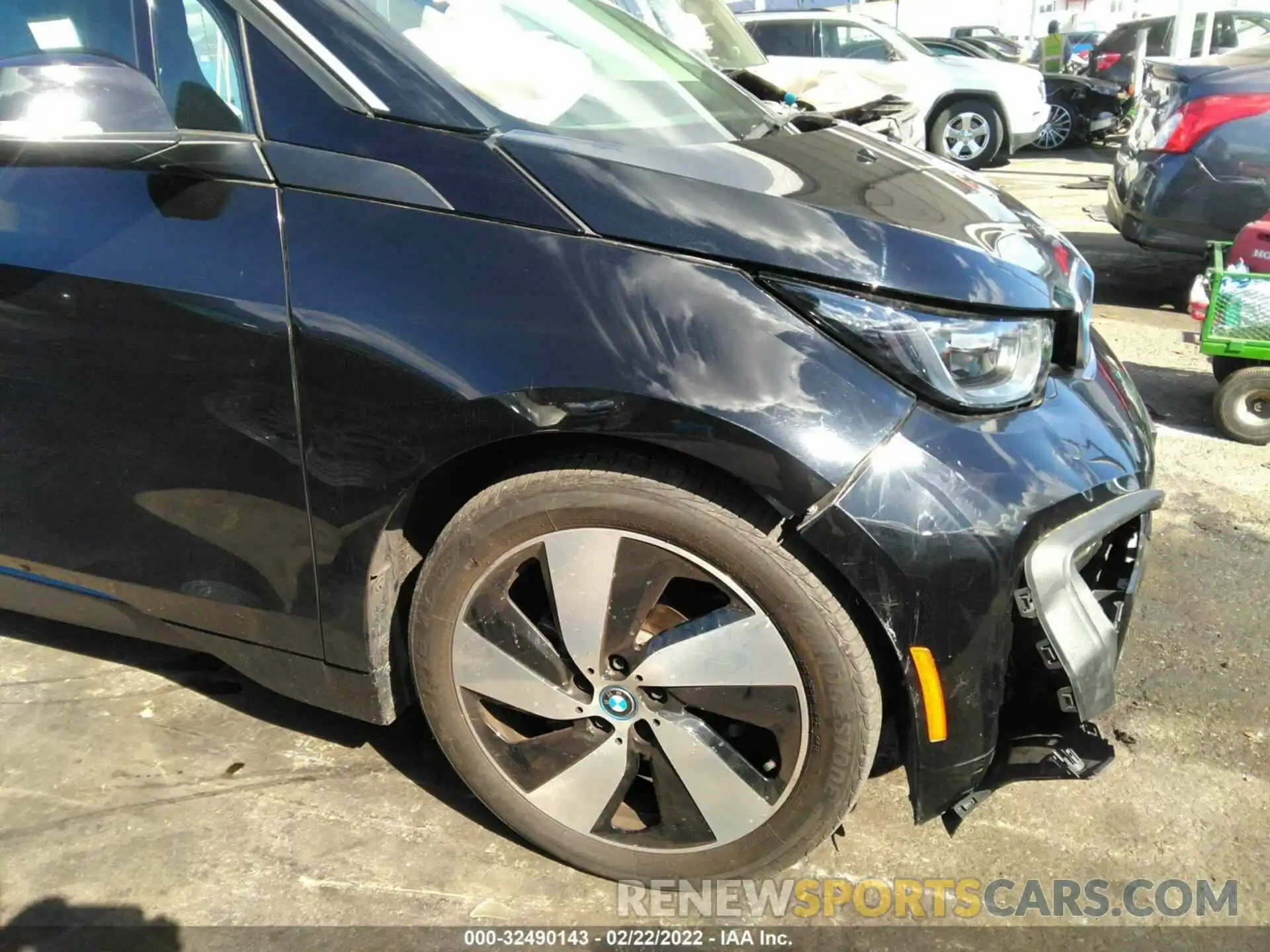 6 Photograph of a damaged car WBY8P2C58K7D80279 BMW I3 2019