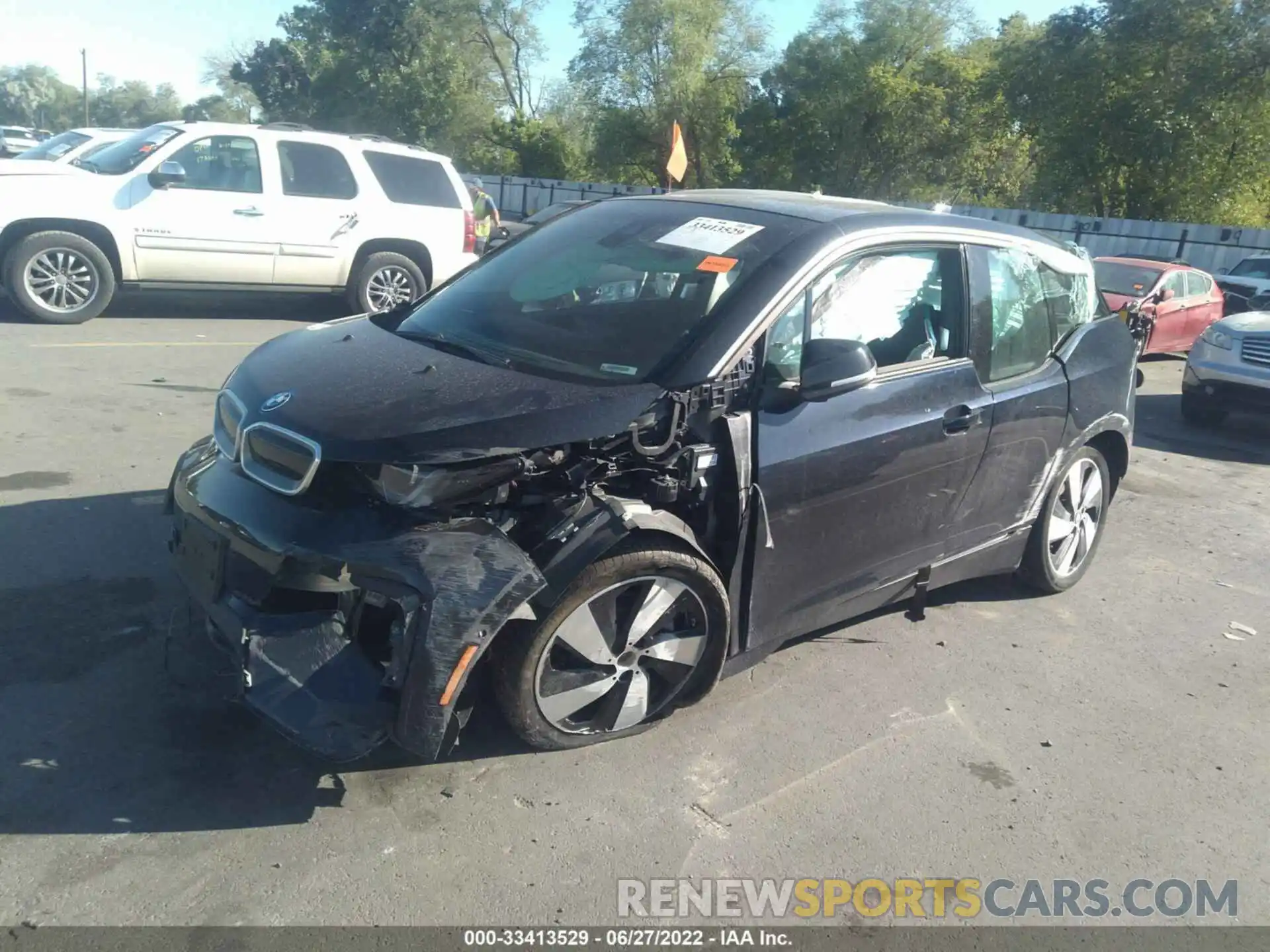 2 Photograph of a damaged car WBY8P2C5XK7E84191 BMW I3 2019