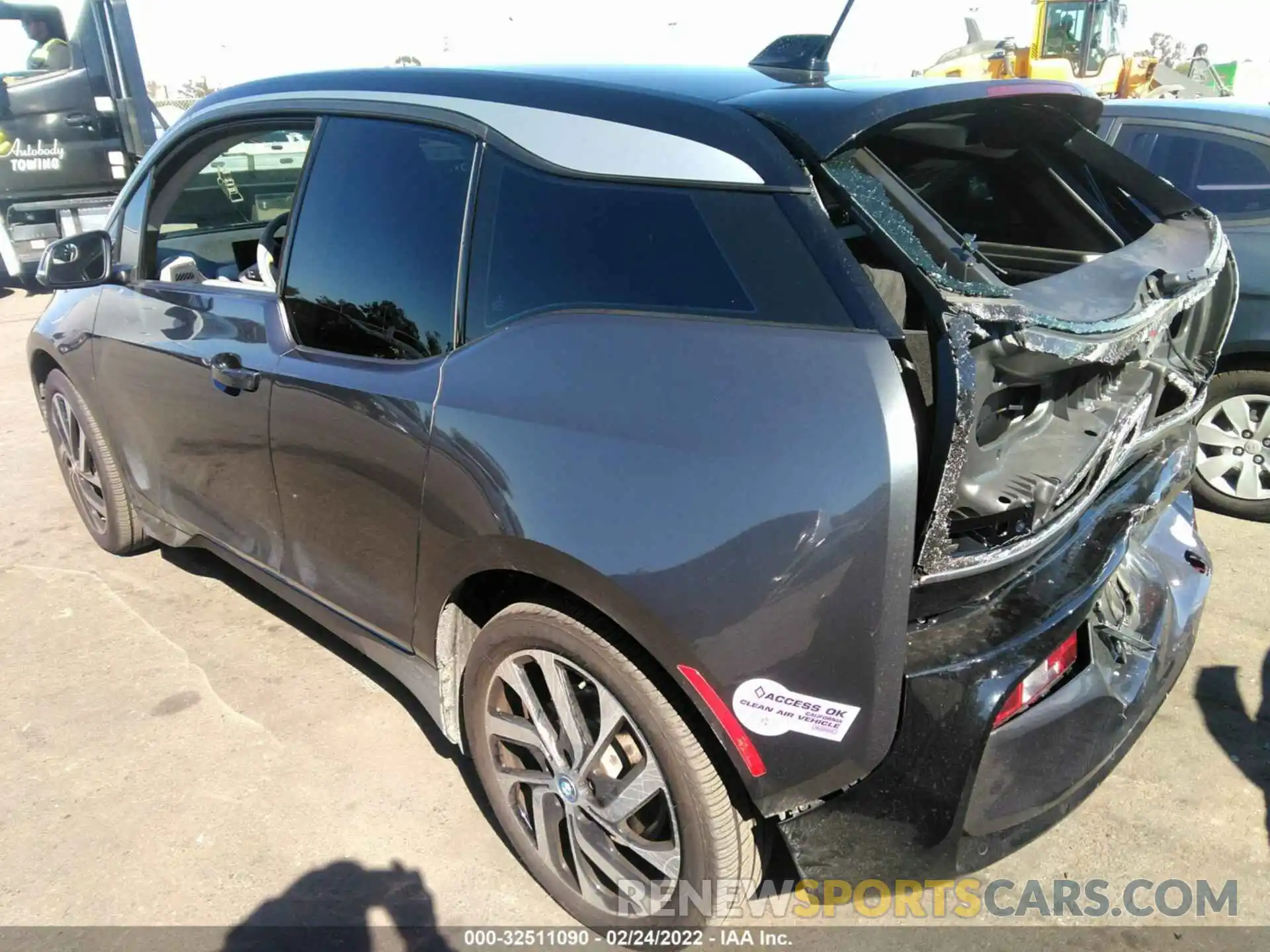 3 Photograph of a damaged car WBY8P4C50K7D59356 BMW I3 2019