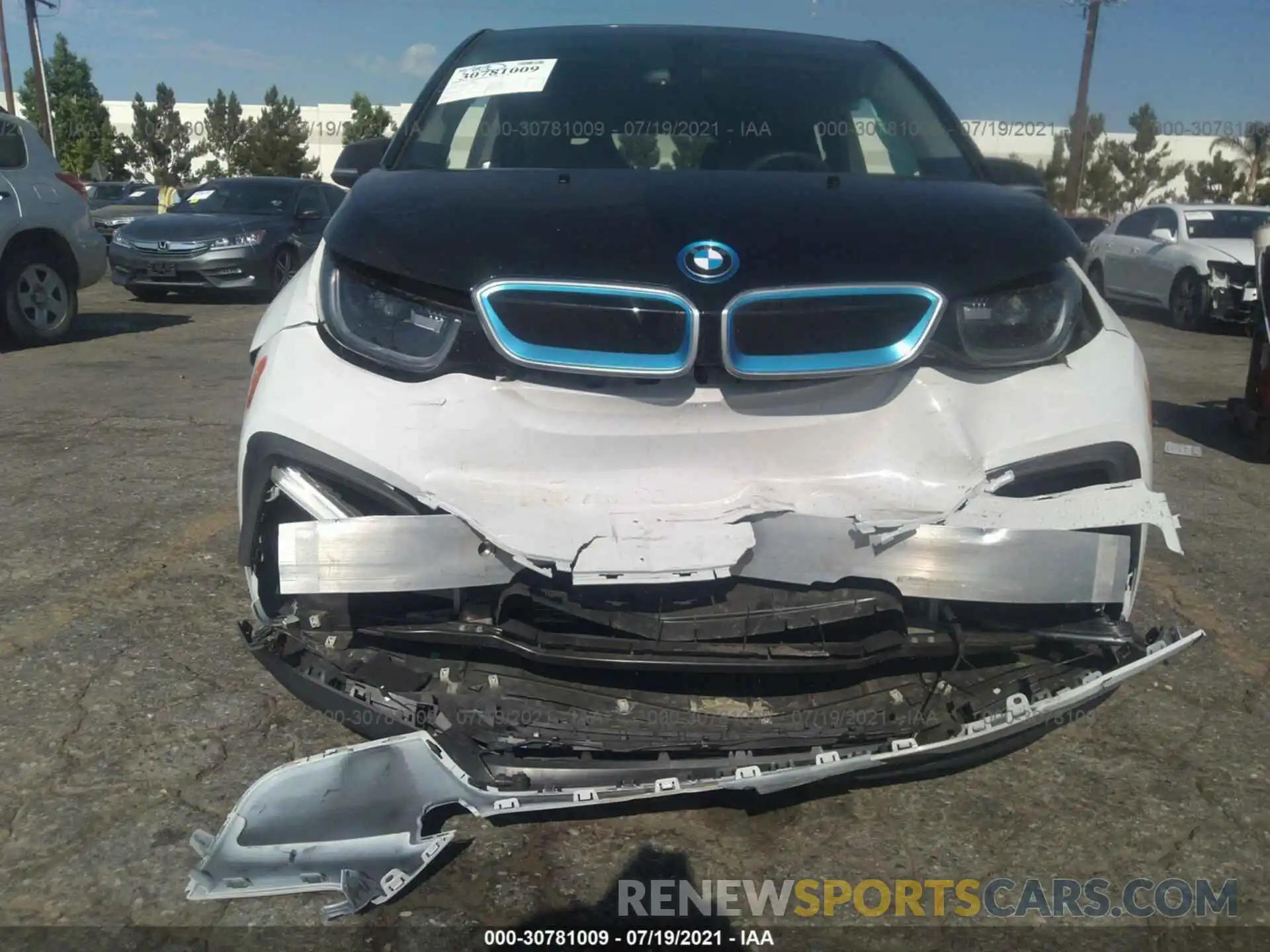 6 Photograph of a damaged car WBY8P4C50K7D99405 BMW I3 2019