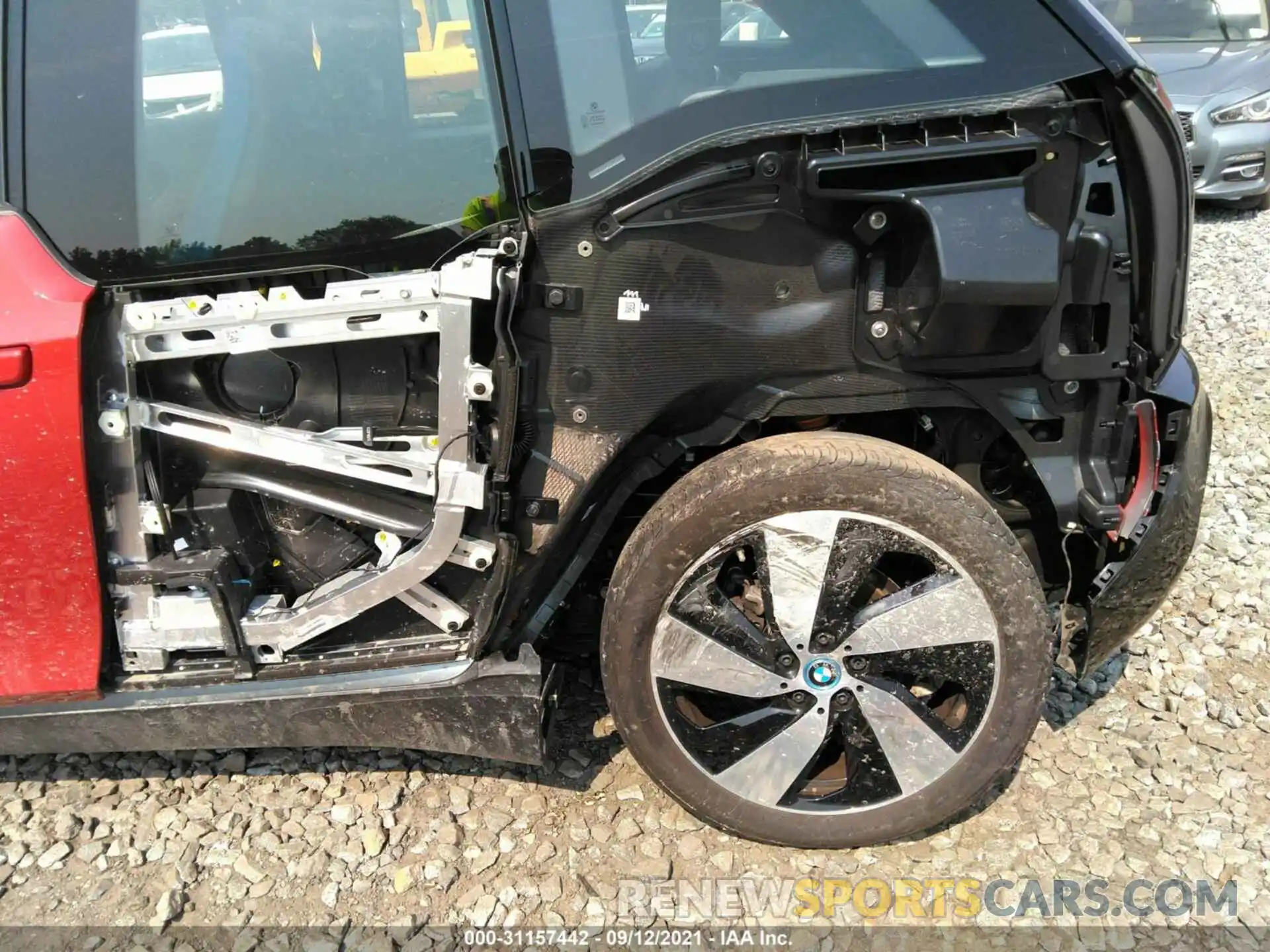 6 Photograph of a damaged car WBY8P4C50K7E25923 BMW I3 2019