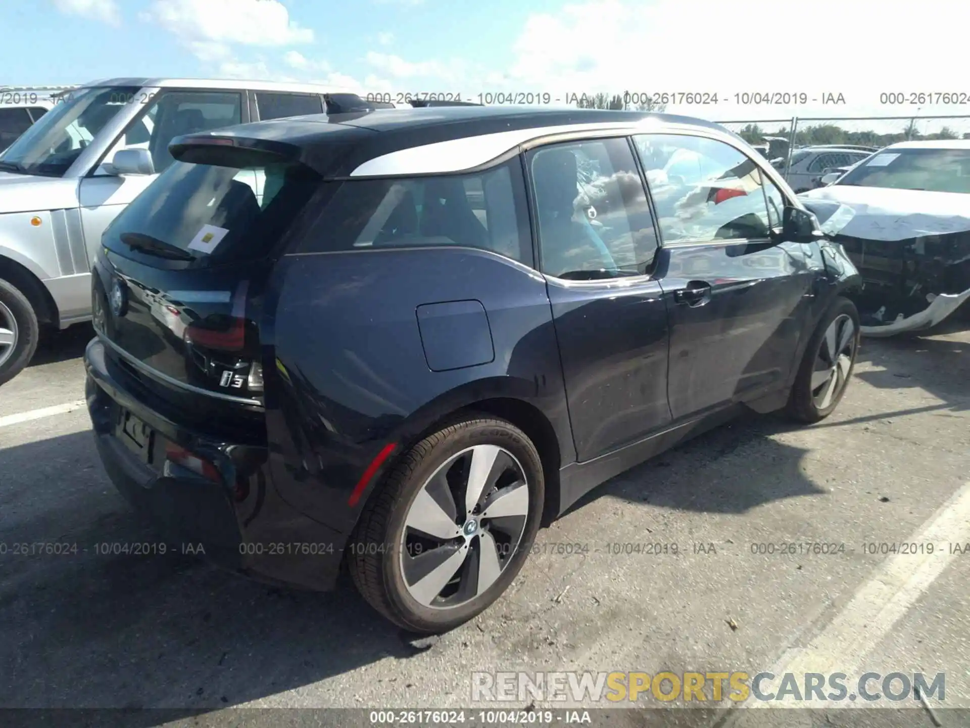 4 Photograph of a damaged car WBY8P4C51K7D01966 BMW I3 2019