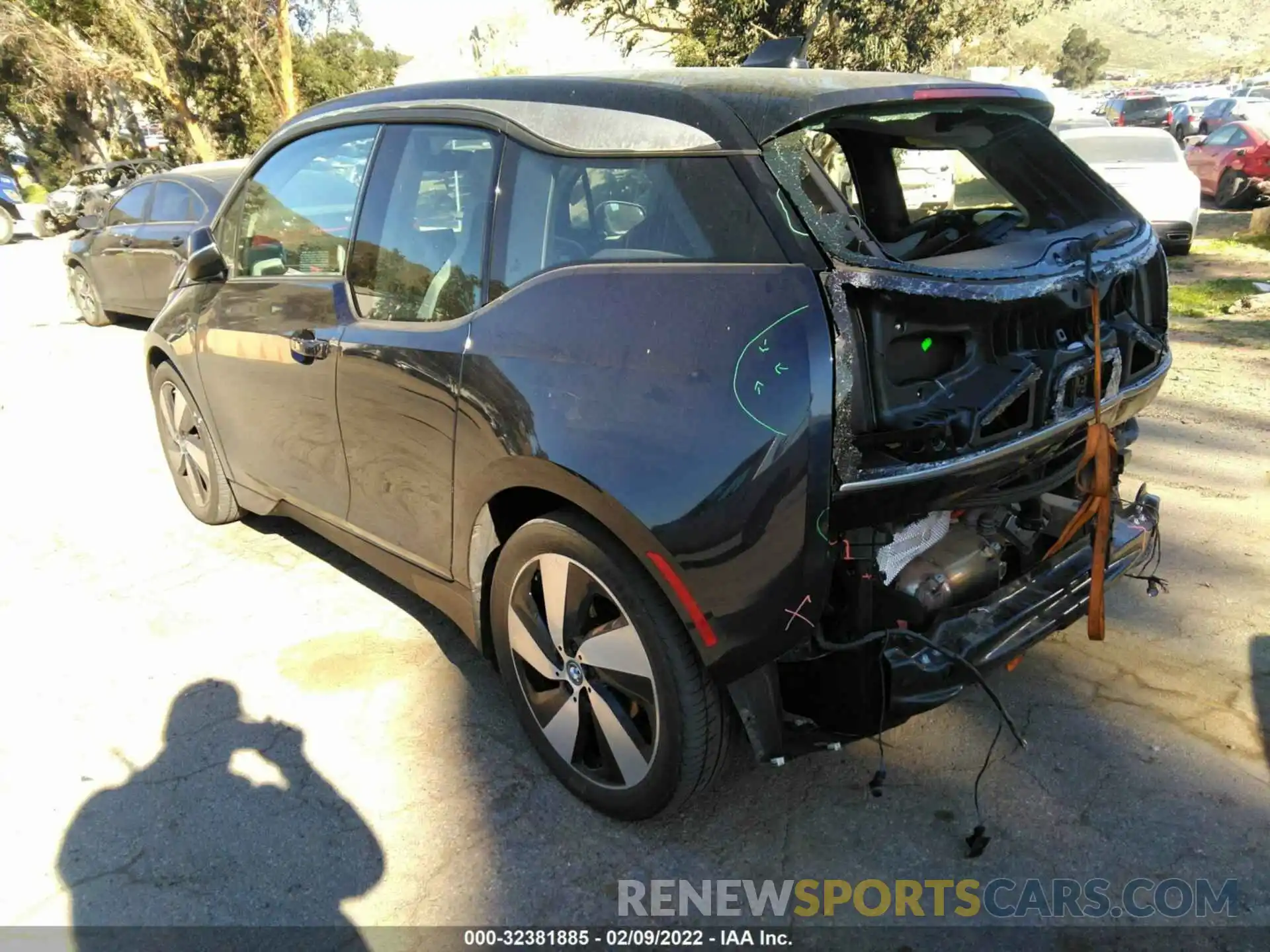 3 Photograph of a damaged car WBY8P4C52K7E22666 BMW I3 2019