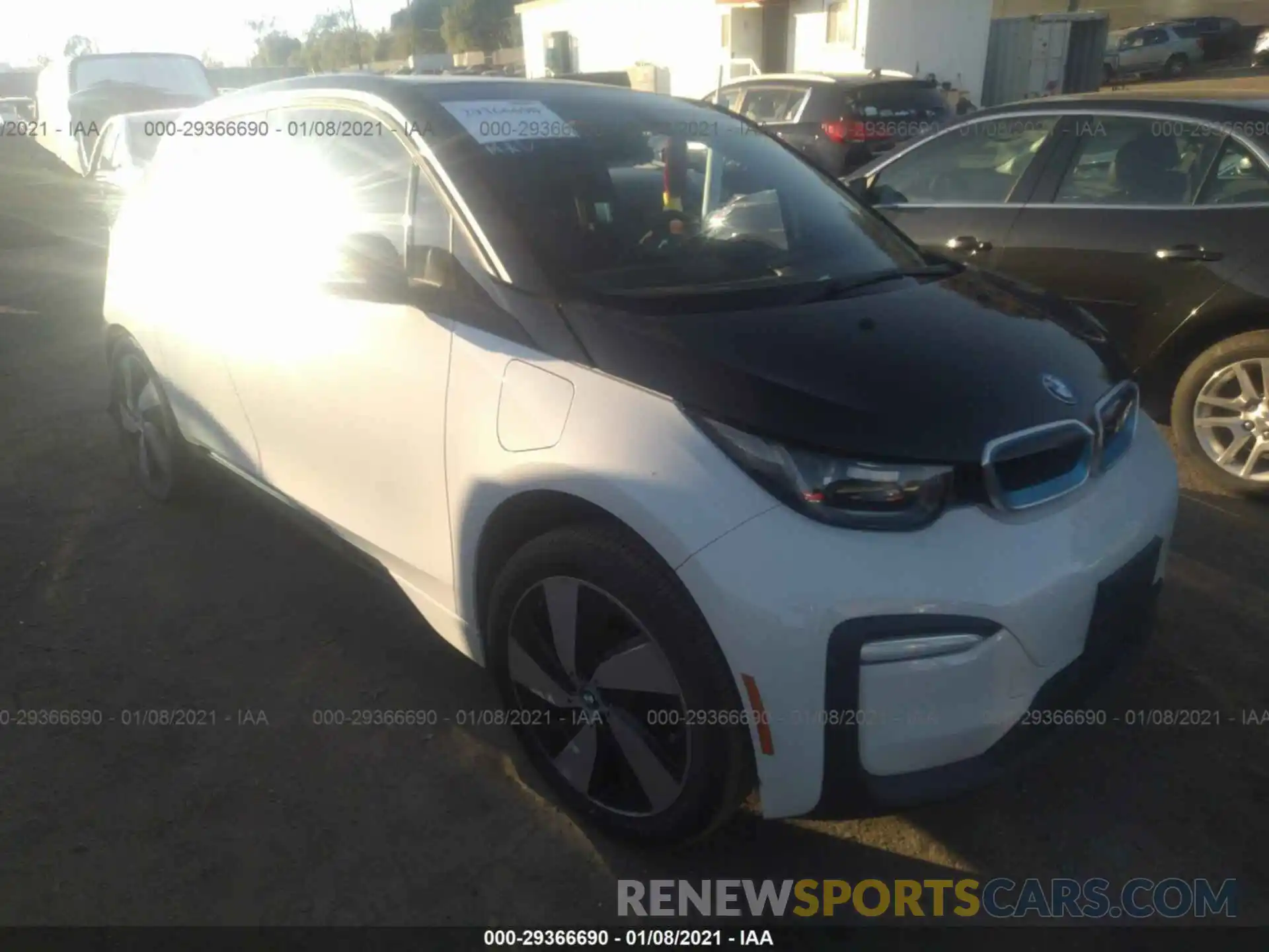 1 Фотография поврежденного автомобиля WBY8P4C53K7E10879 BMW I3 2019