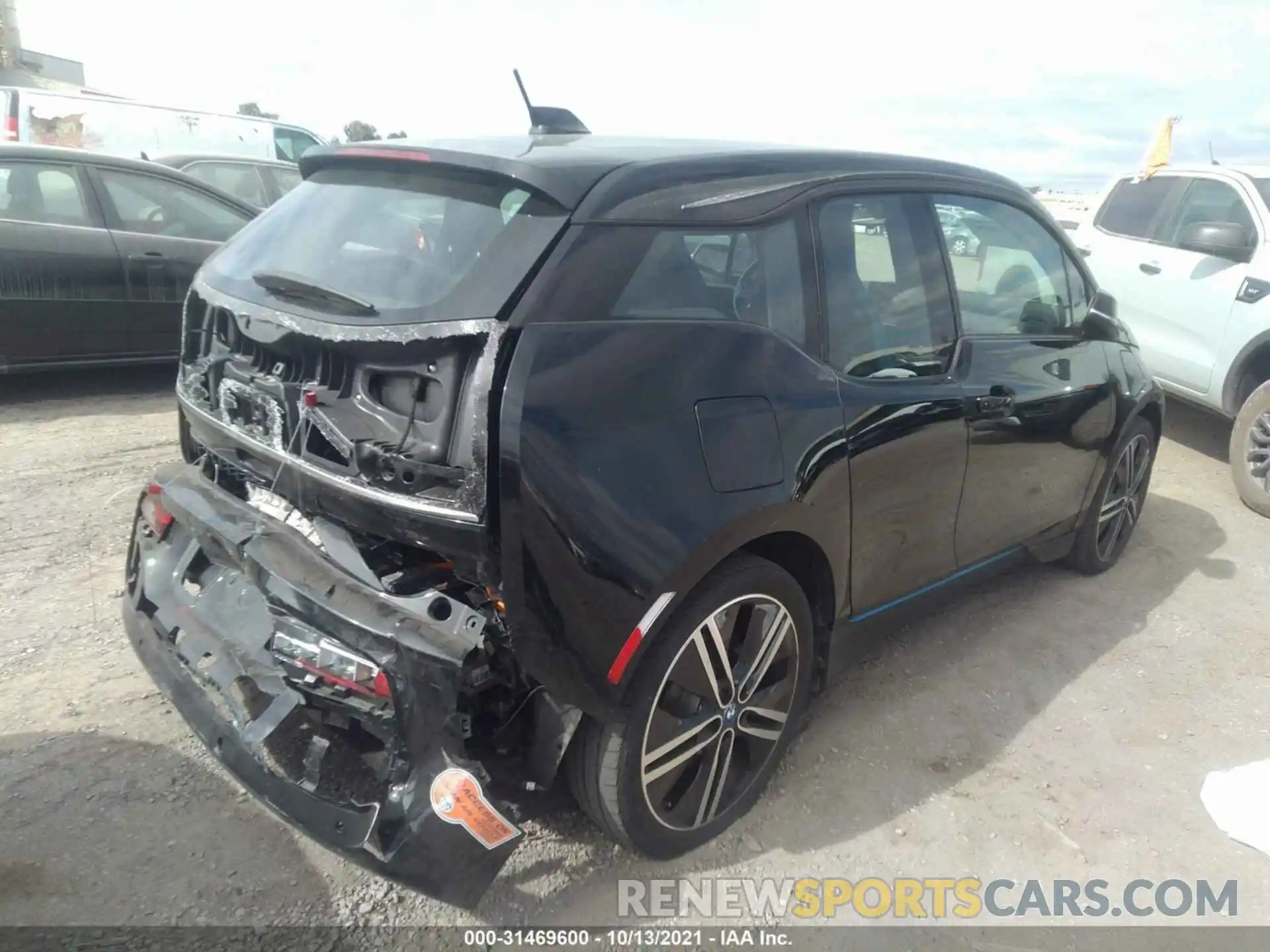 4 Photograph of a damaged car WBY8P4C53K7E22739 BMW I3 2019