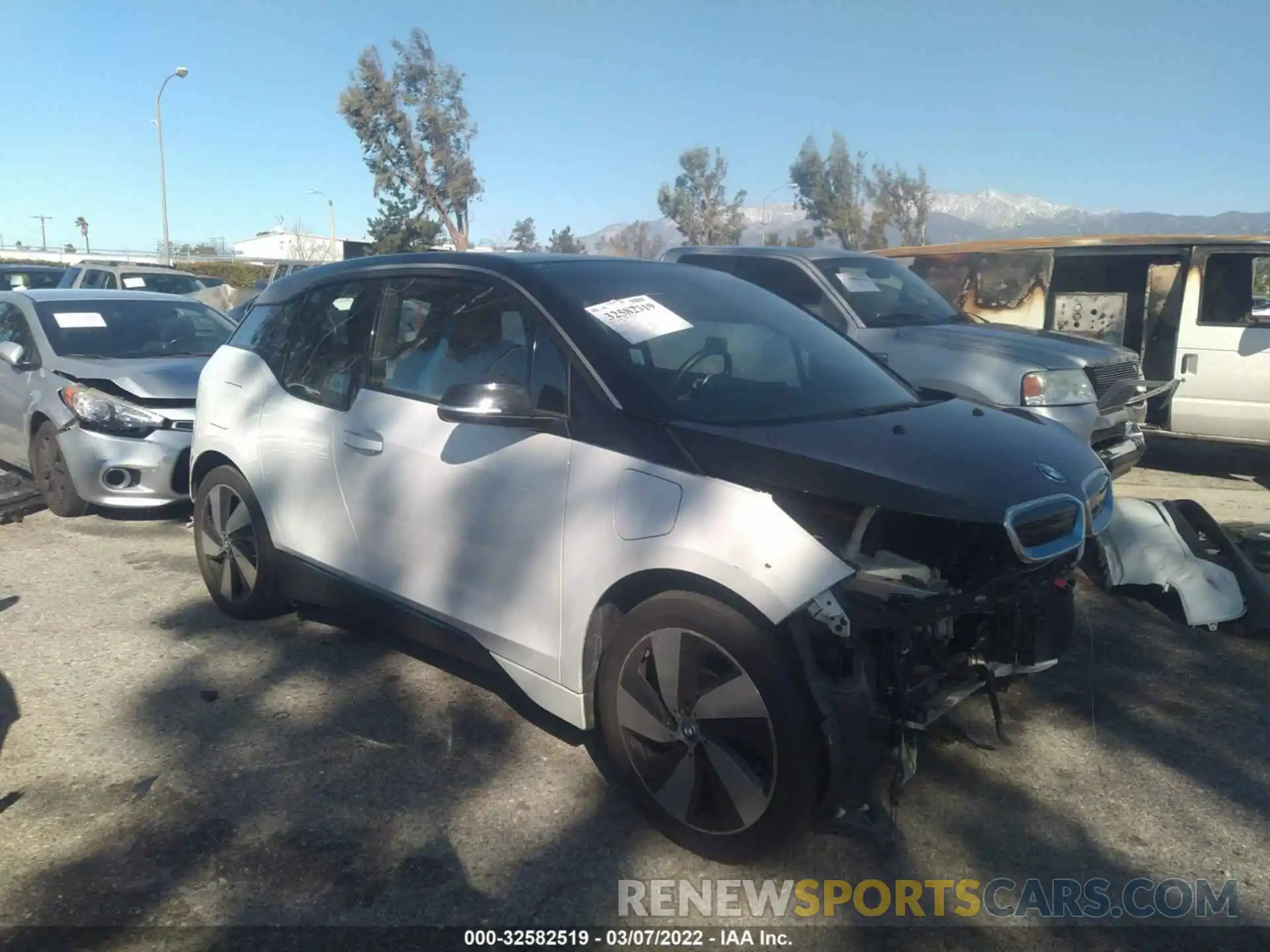 1 Photograph of a damaged car WBY8P4C55K7D28796 BMW I3 2019