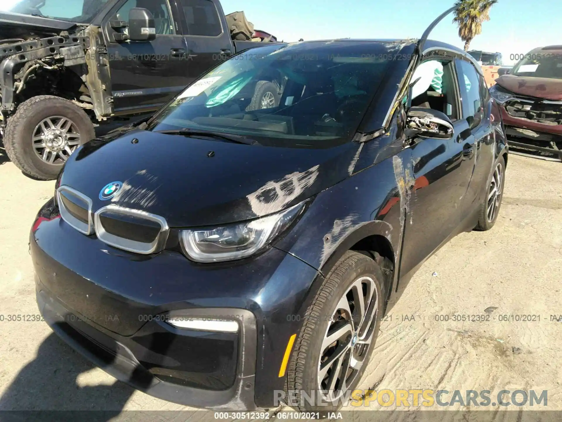 2 Фотография поврежденного автомобиля WBY8P4C55KVD32309 BMW I3 2019