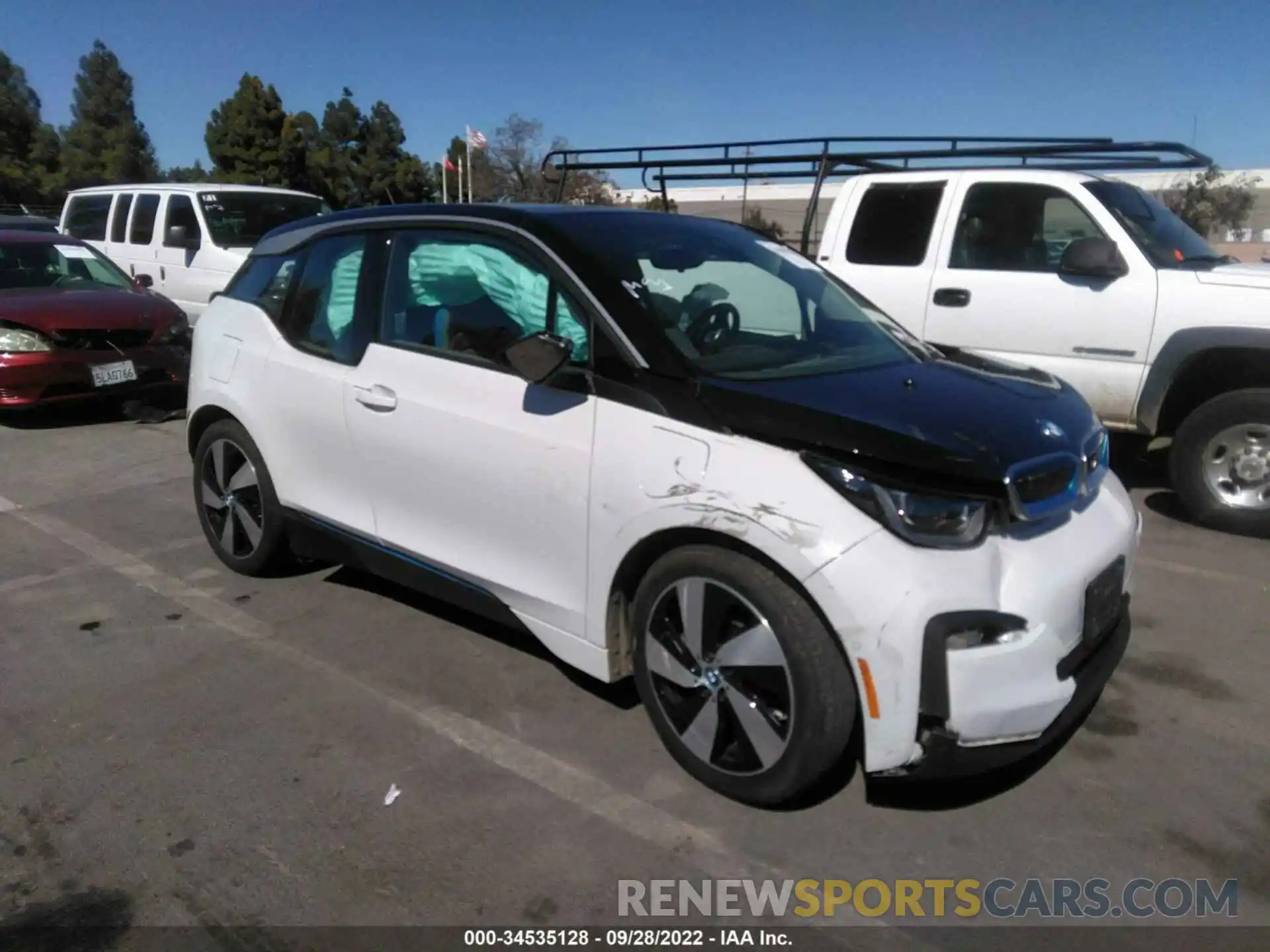 1 Photograph of a damaged car WBY8P4C56K7D07410 BMW I3 2019