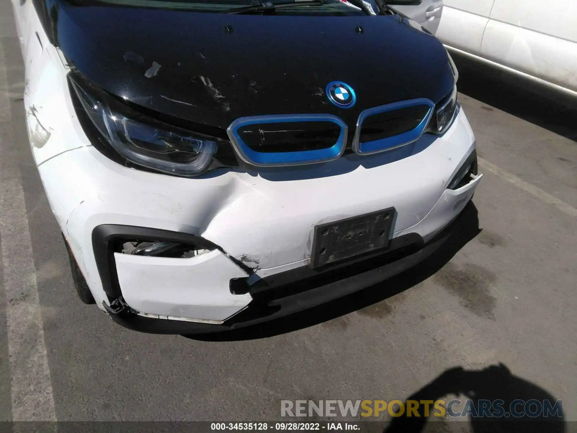 6 Photograph of a damaged car WBY8P4C56K7D07410 BMW I3 2019