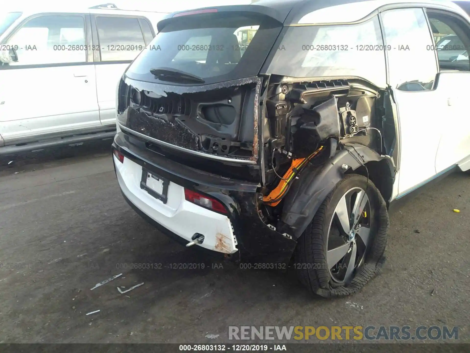 6 Photograph of a damaged car WBY8P4C56K7D21016 BMW I3 2019