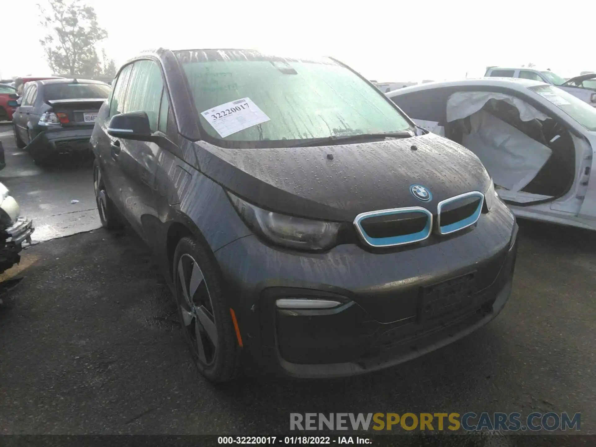 1 Photograph of a damaged car WBY8P4C57K7D75747 BMW I3 2019