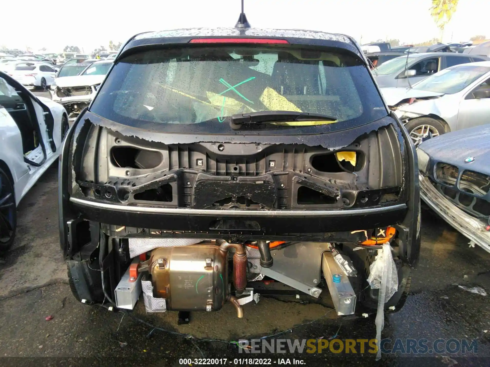 6 Photograph of a damaged car WBY8P4C57K7D75747 BMW I3 2019