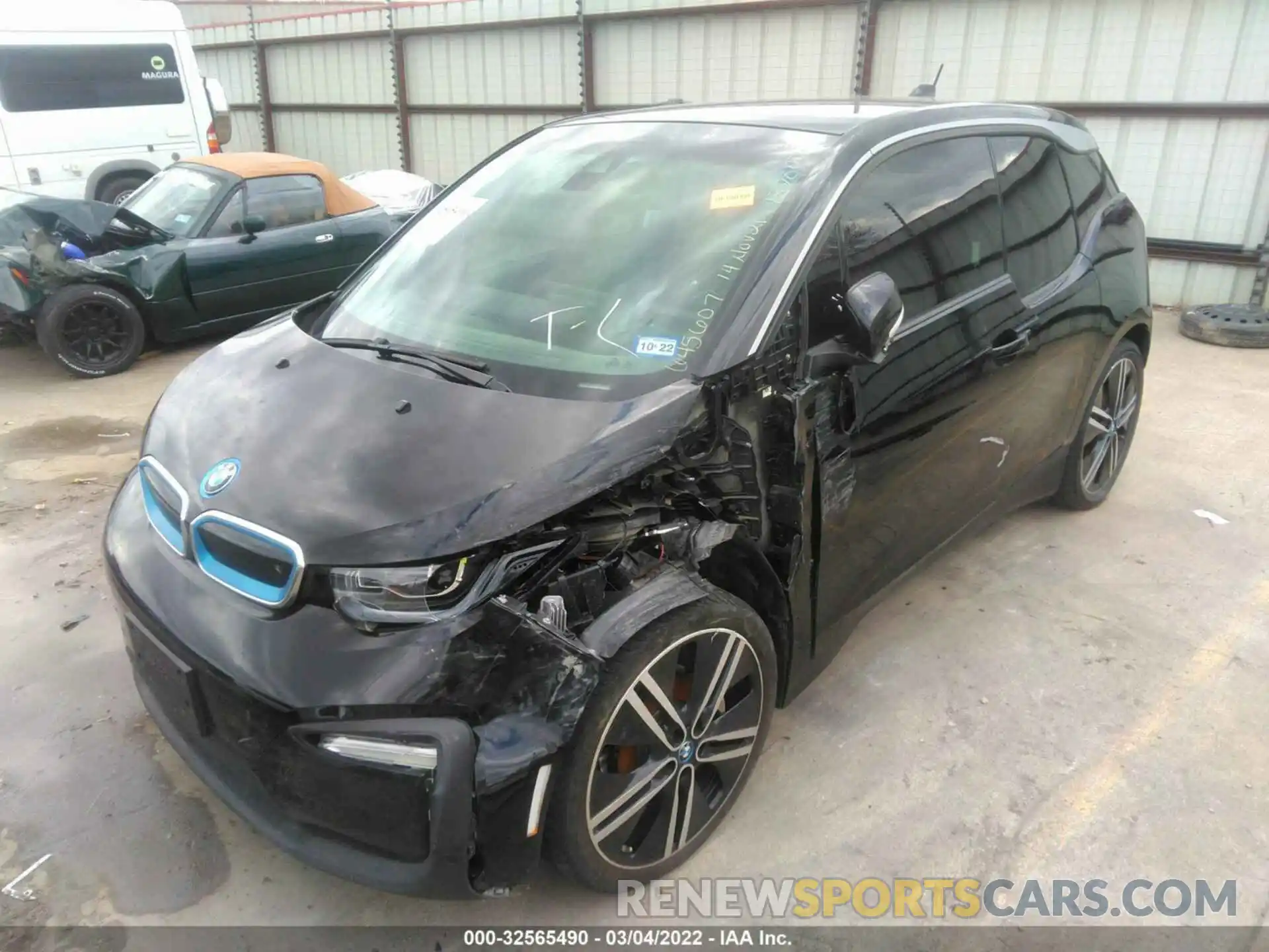 2 Фотография поврежденного автомобиля WBY8P4C58K7D97370 BMW I3 2019