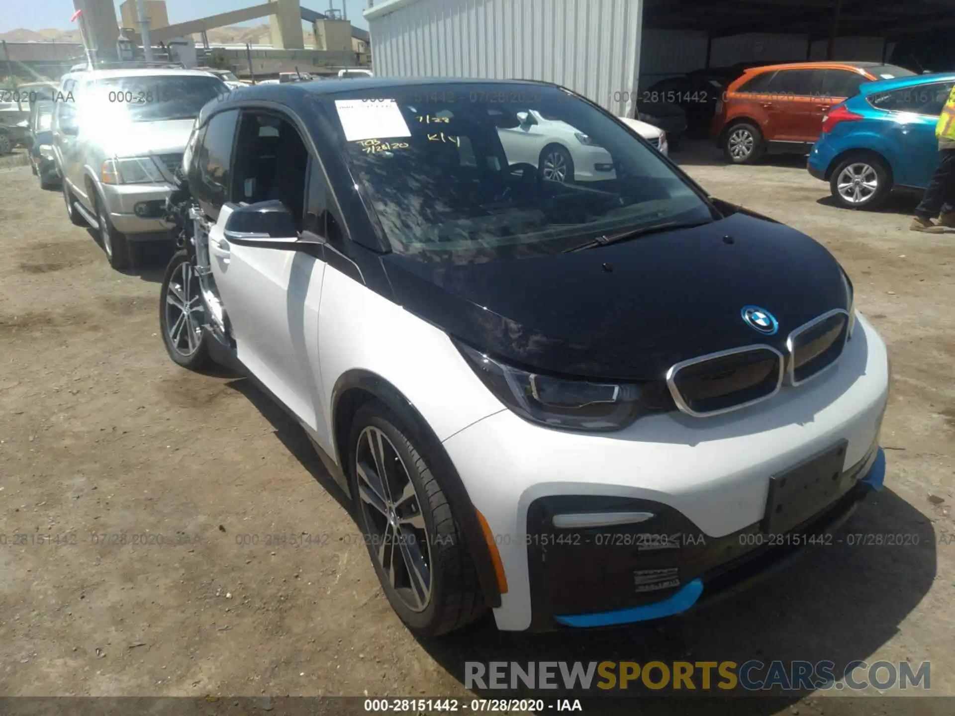 1 Photograph of a damaged car WBY8P6C55K7D06311 BMW I3 2019