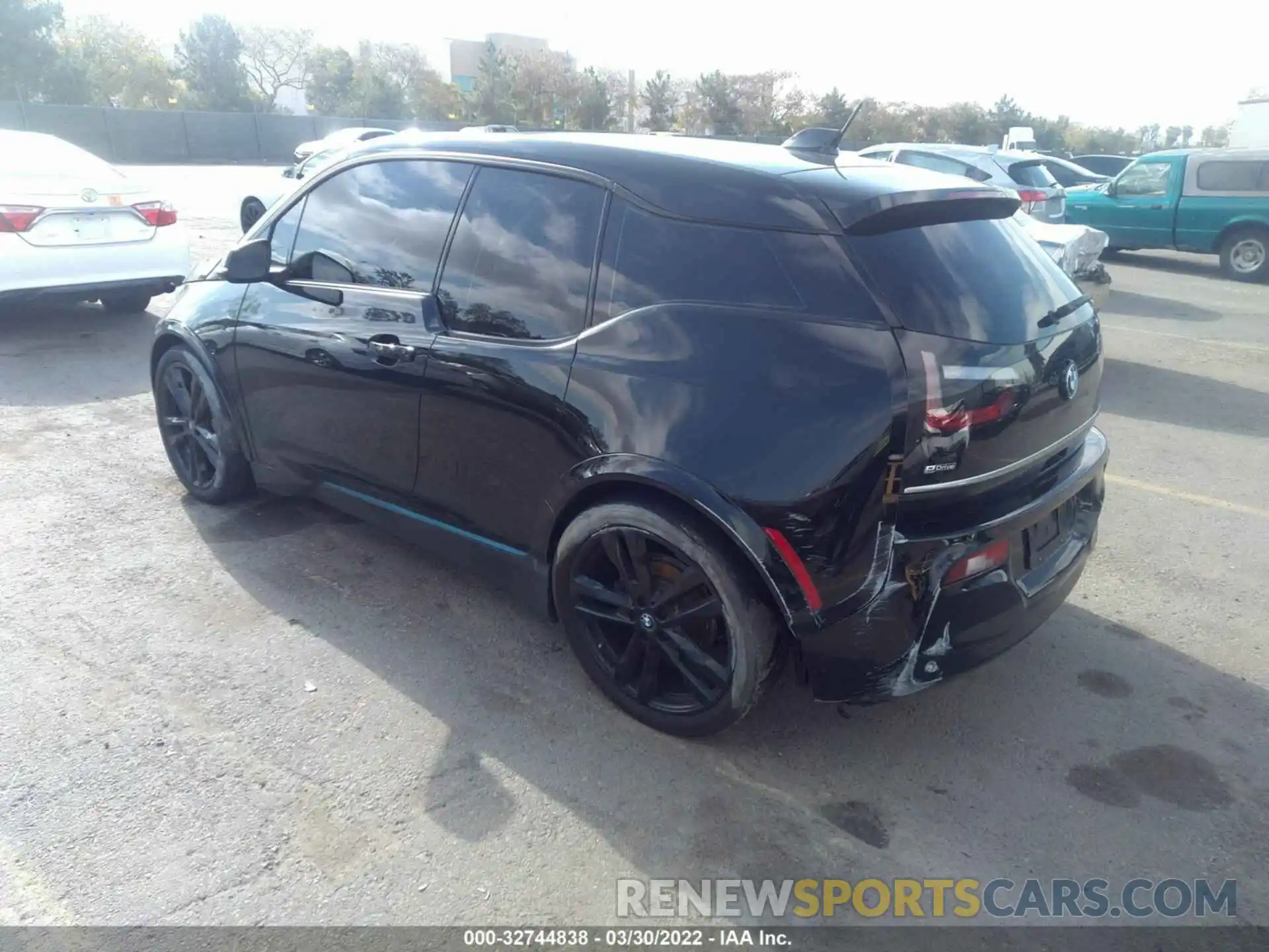 3 Photograph of a damaged car WBY8P8C54KVD35287 BMW I3 2019