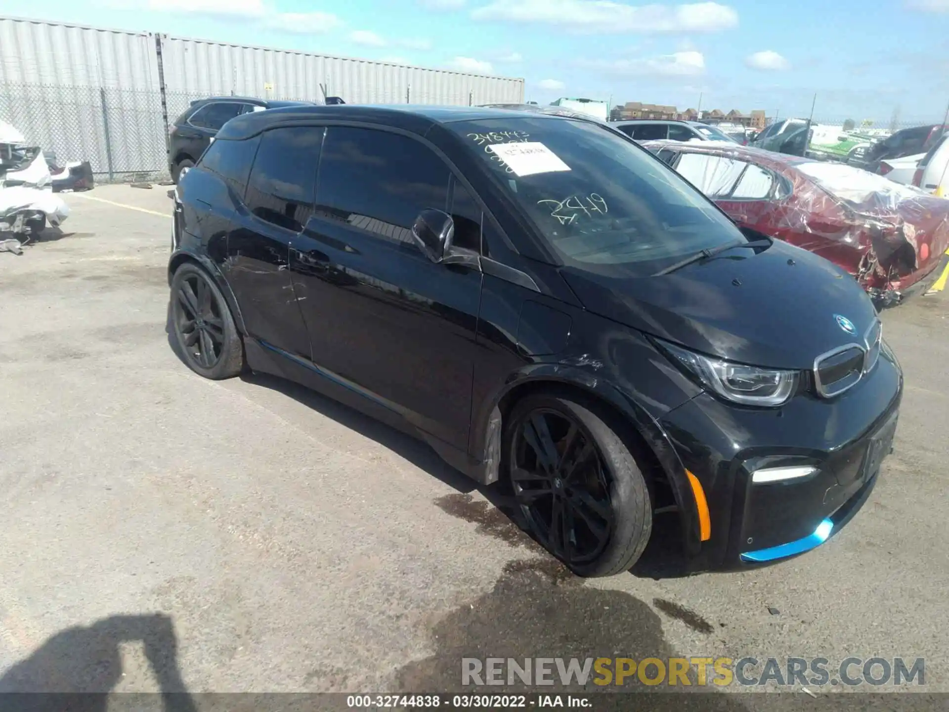 6 Photograph of a damaged car WBY8P8C54KVD35287 BMW I3 2019