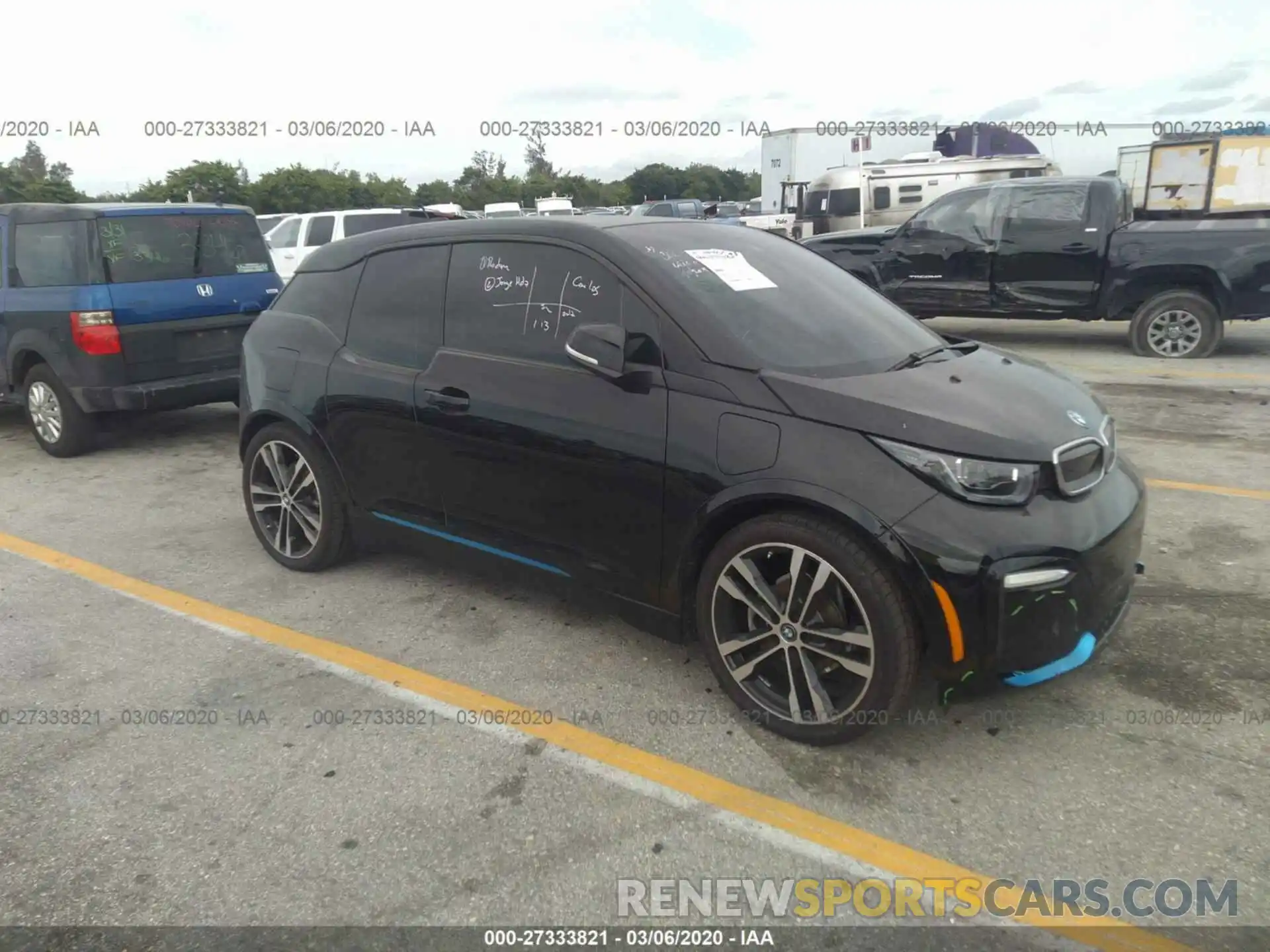 1 Фотография поврежденного автомобиля WBY8P8C56KVD35288 BMW I3 2019