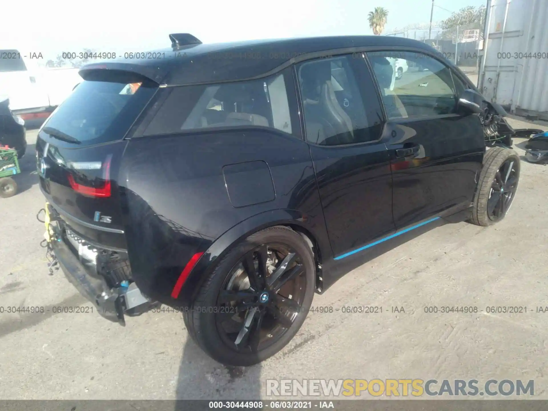 4 Photograph of a damaged car WBY8P8C5XK7E86073 BMW I3 2019