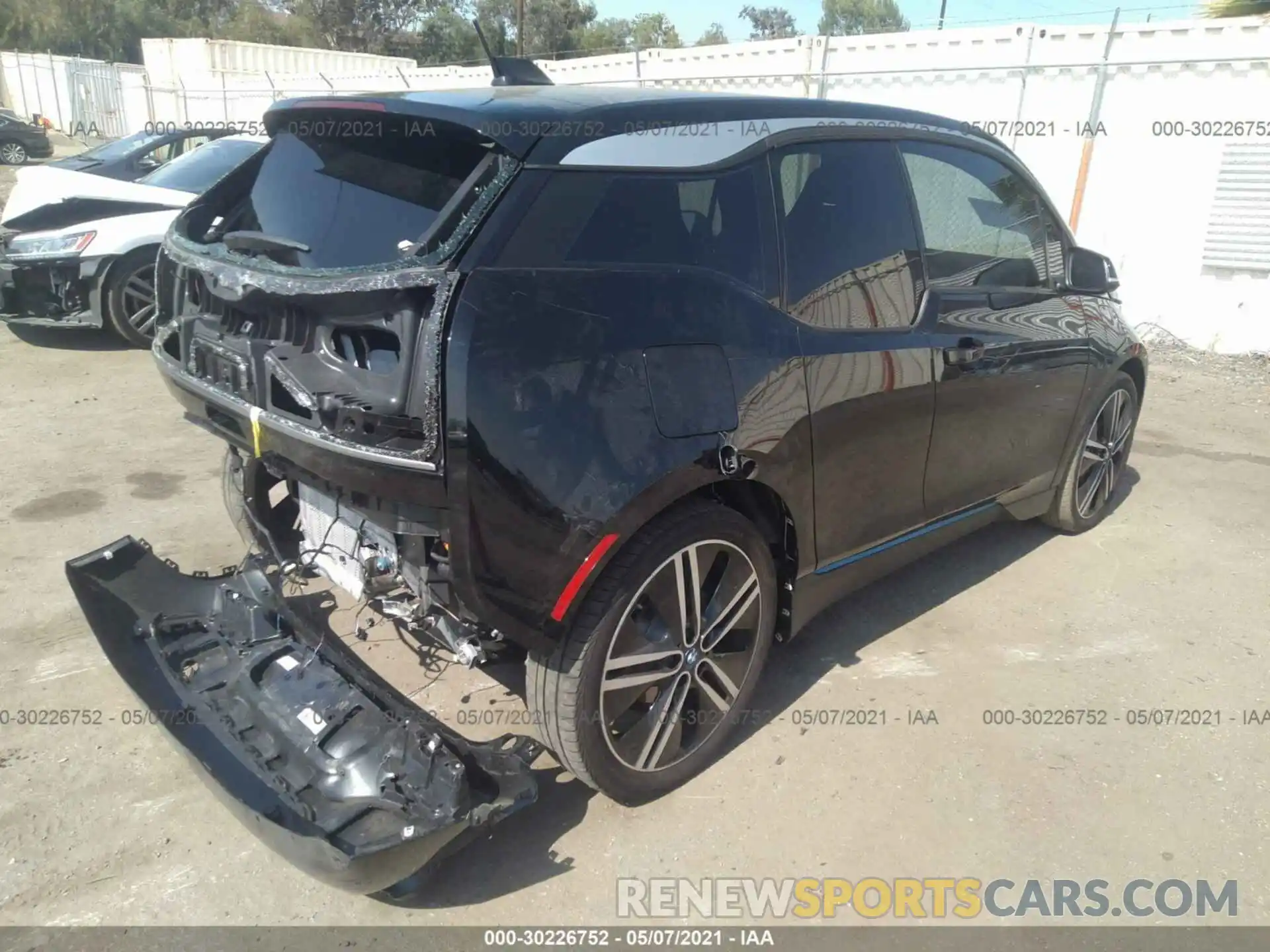 4 Фотография поврежденного автомобиля WBY8P4C04L7G71704 BMW I3 2020