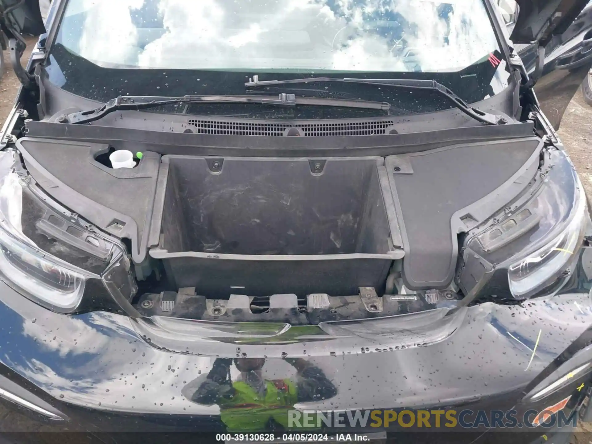 10 Photograph of a damaged car WBY8P4C06L7G13593 BMW I3 2020