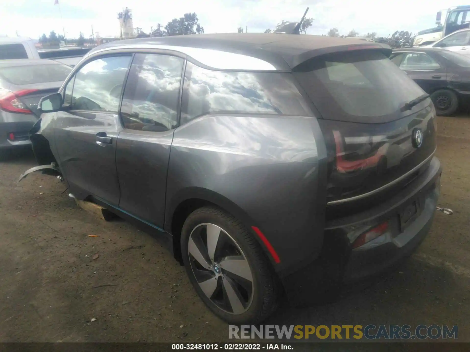 3 Photograph of a damaged car WBY8P4C07L7G74404 BMW I3 2020