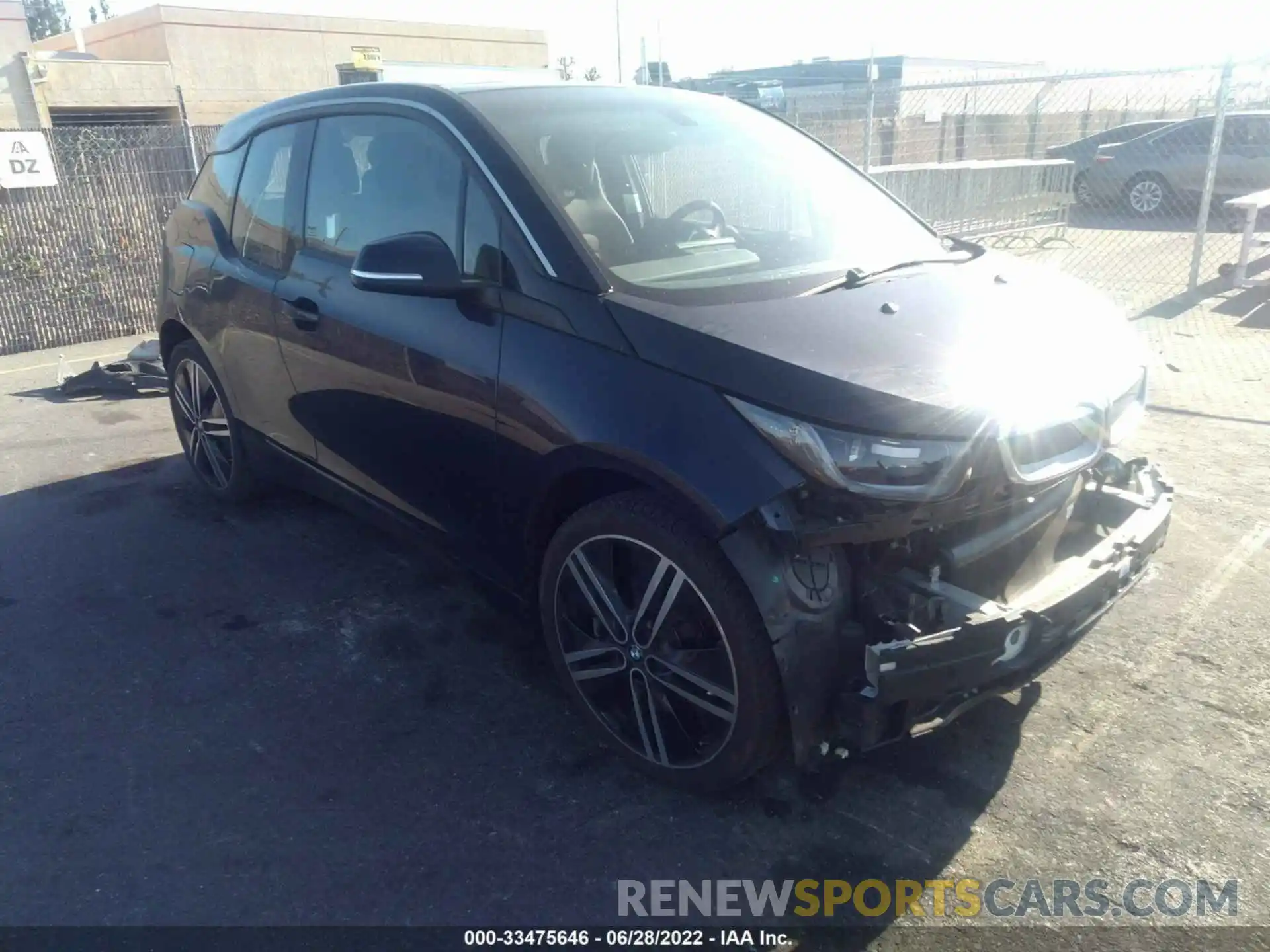 1 Photograph of a damaged car WBY8P2C07M7H67266 BMW I3 2021