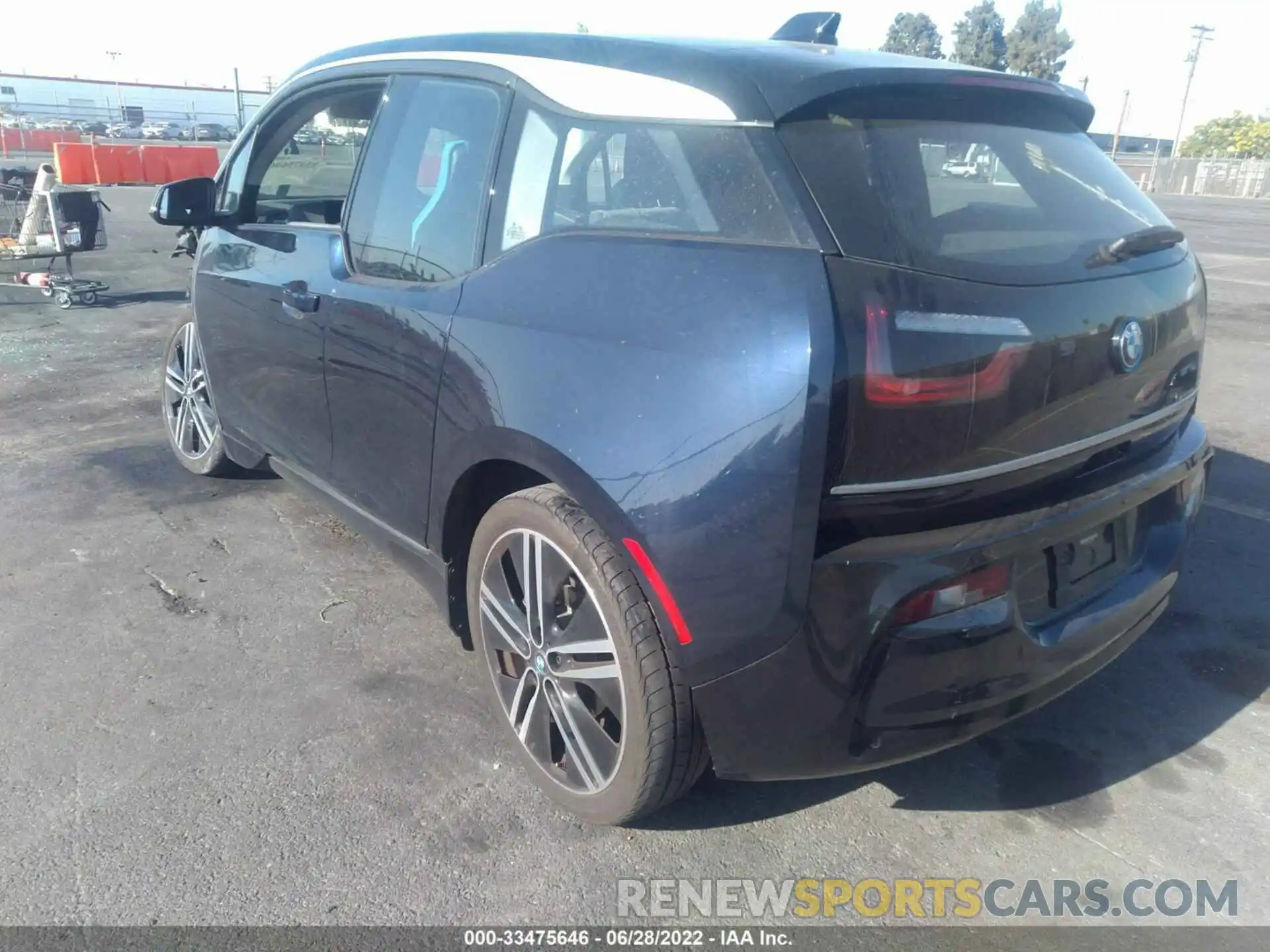 3 Photograph of a damaged car WBY8P2C07M7H67266 BMW I3 2021