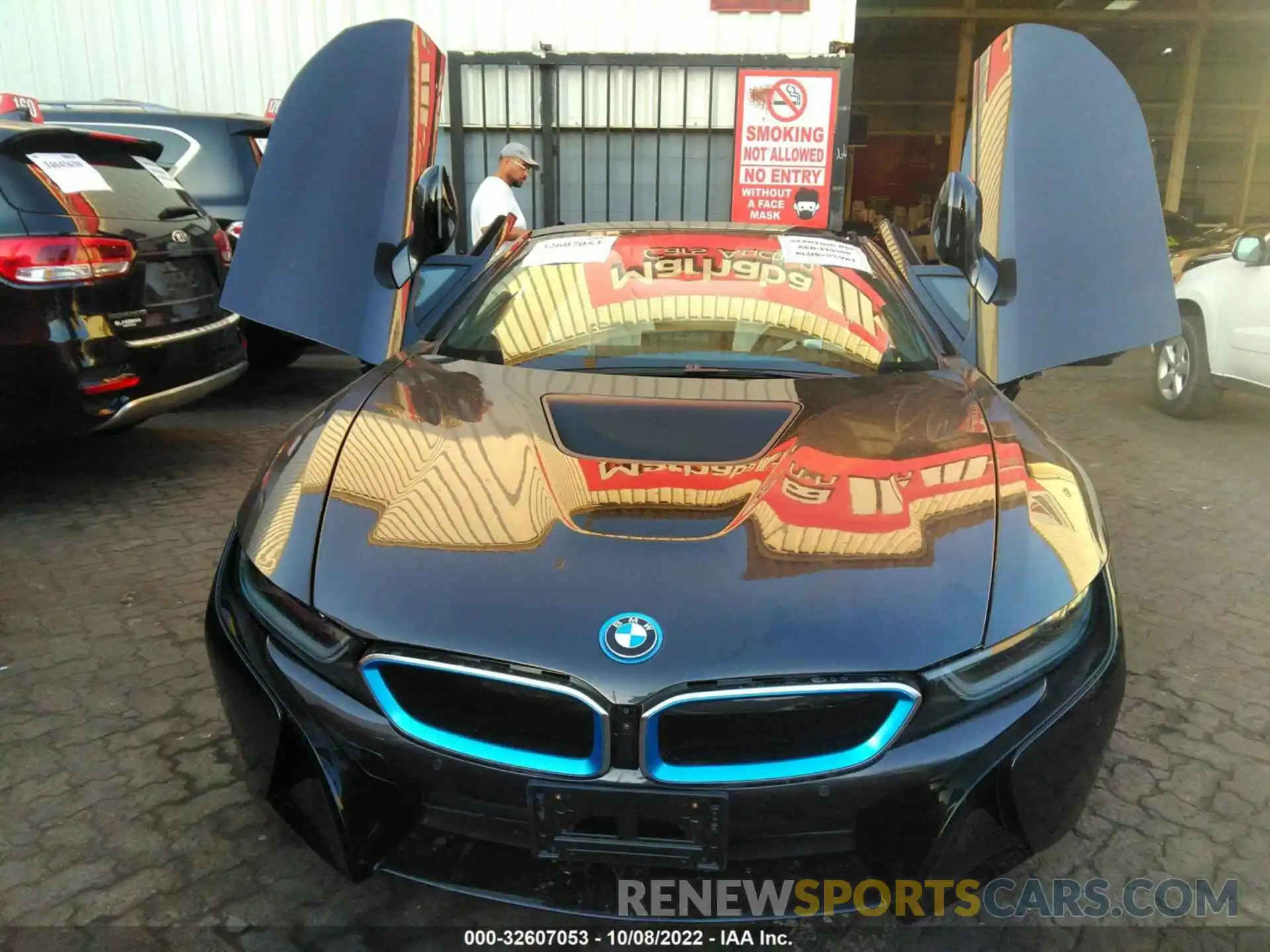 6 Фотография поврежденного автомобиля 00Y2Z6C55K7E36198 BMW I8 2019