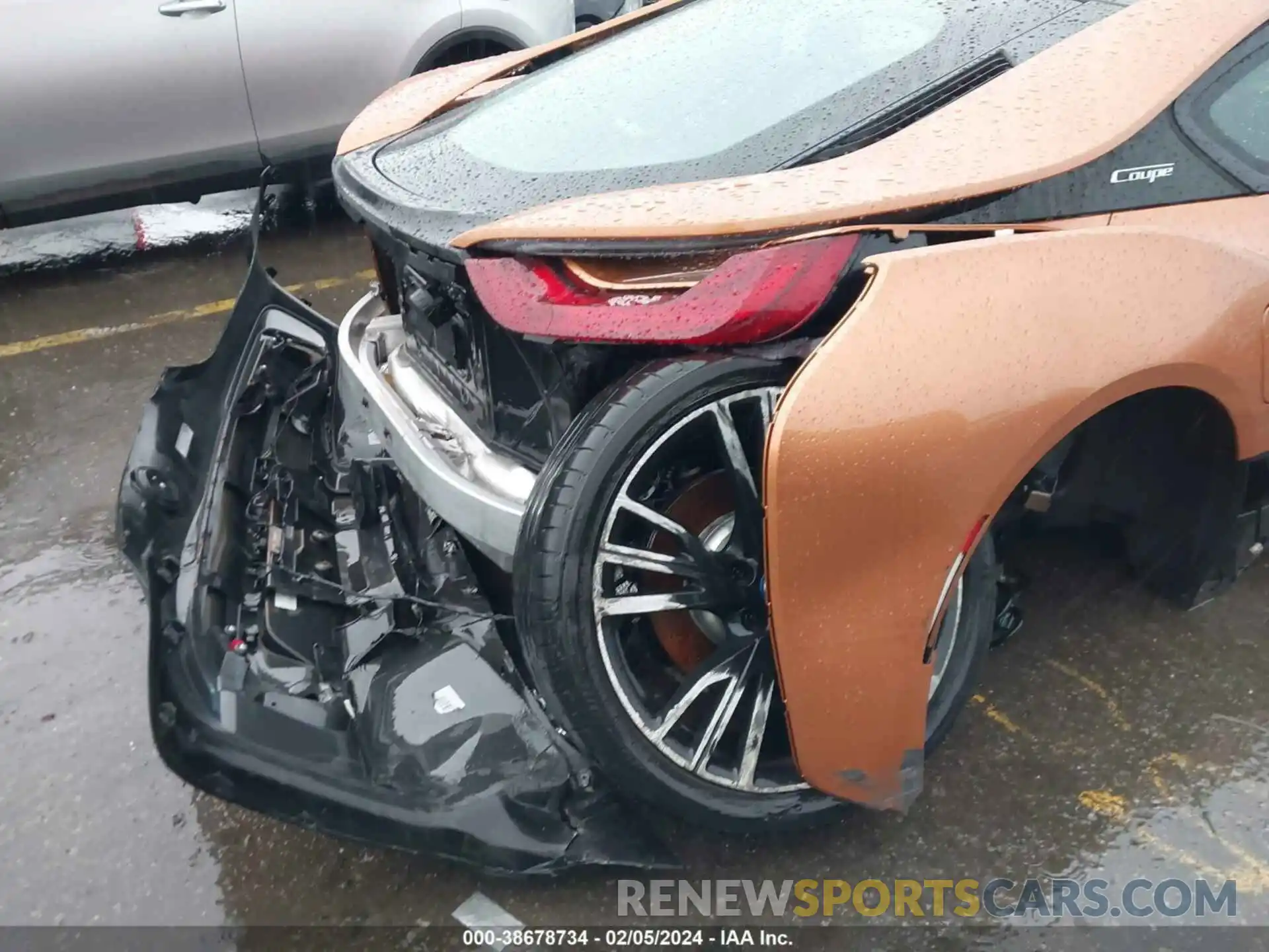 6 Фотография поврежденного автомобиля WBY2Z4C52KVB81753 BMW I8 2019